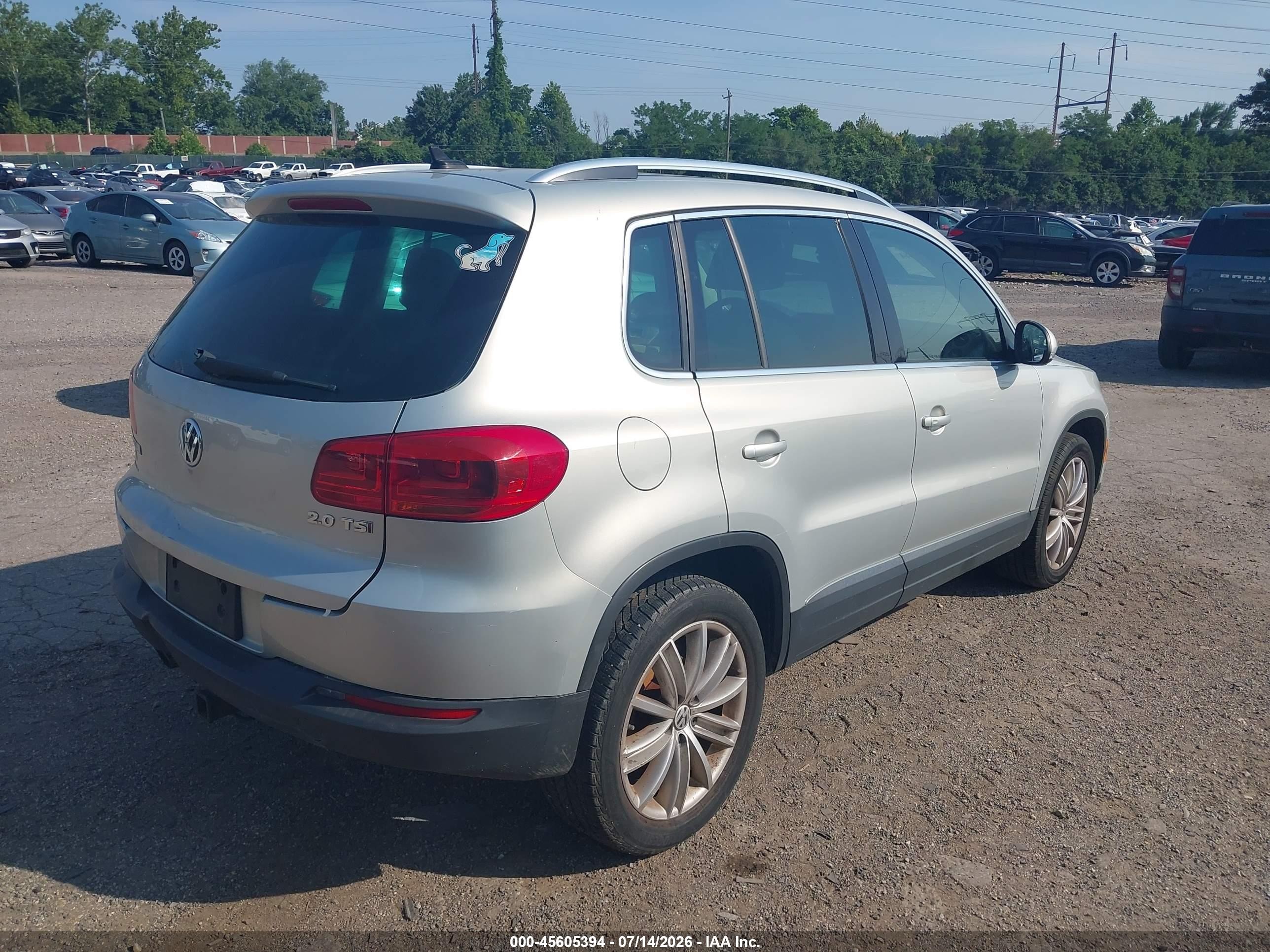 2015 Volkswagen Tiguan Sel Gold vin: WVGAV7AX2FW537917