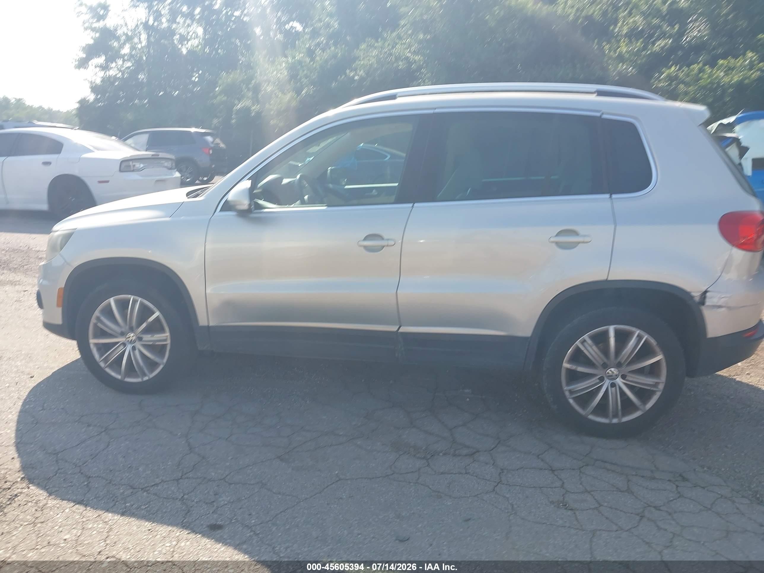 2015 Volkswagen Tiguan Sel Gold vin: WVGAV7AX2FW537917