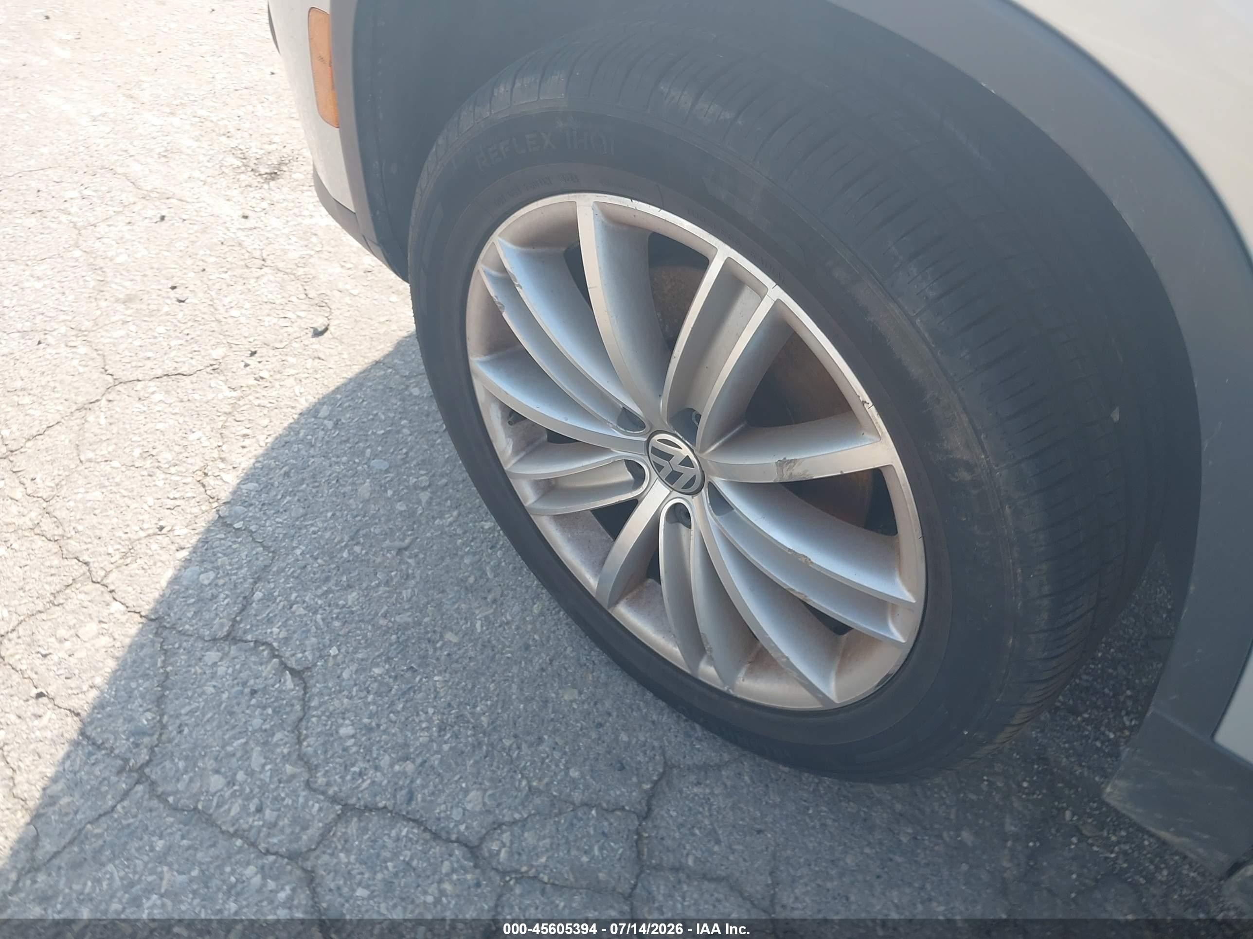 2015 Volkswagen Tiguan Sel Gold vin: WVGAV7AX2FW537917