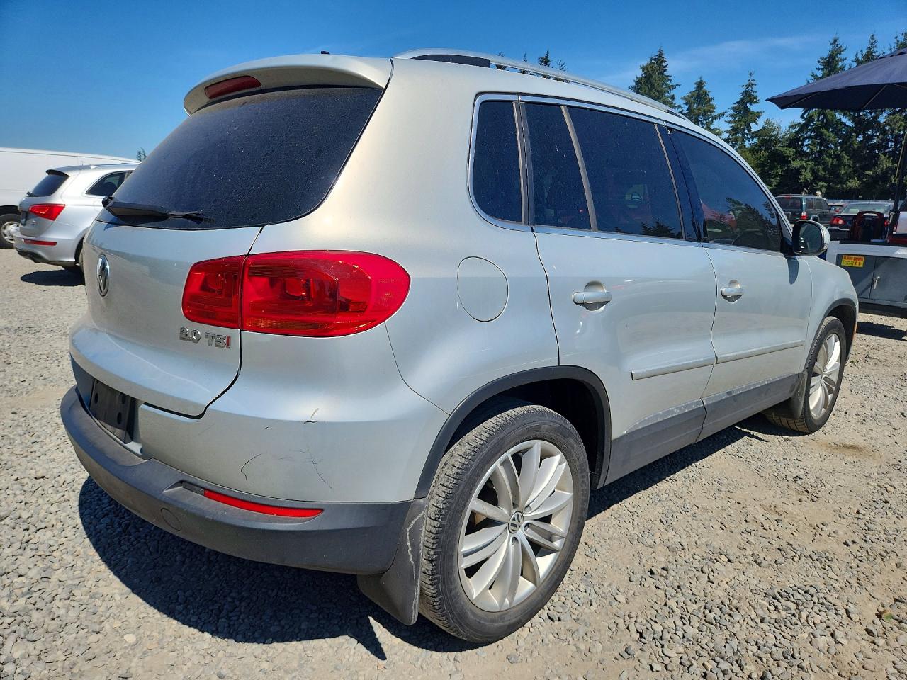 2015 Volkswagen Tiguan S Серебряный vin: WVGAV7AX2FW539859
