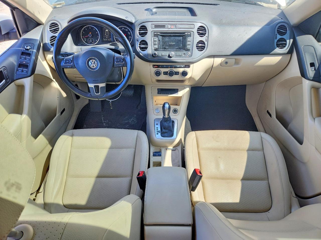 2015 Volkswagen Tiguan S Серебряный vin: WVGAV7AX2FW539859