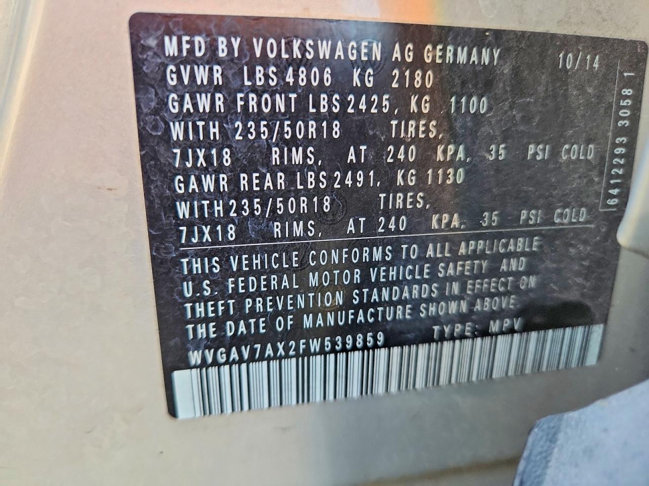 2015 Volkswagen Tiguan S Серебряный vin: WVGAV7AX2FW539859