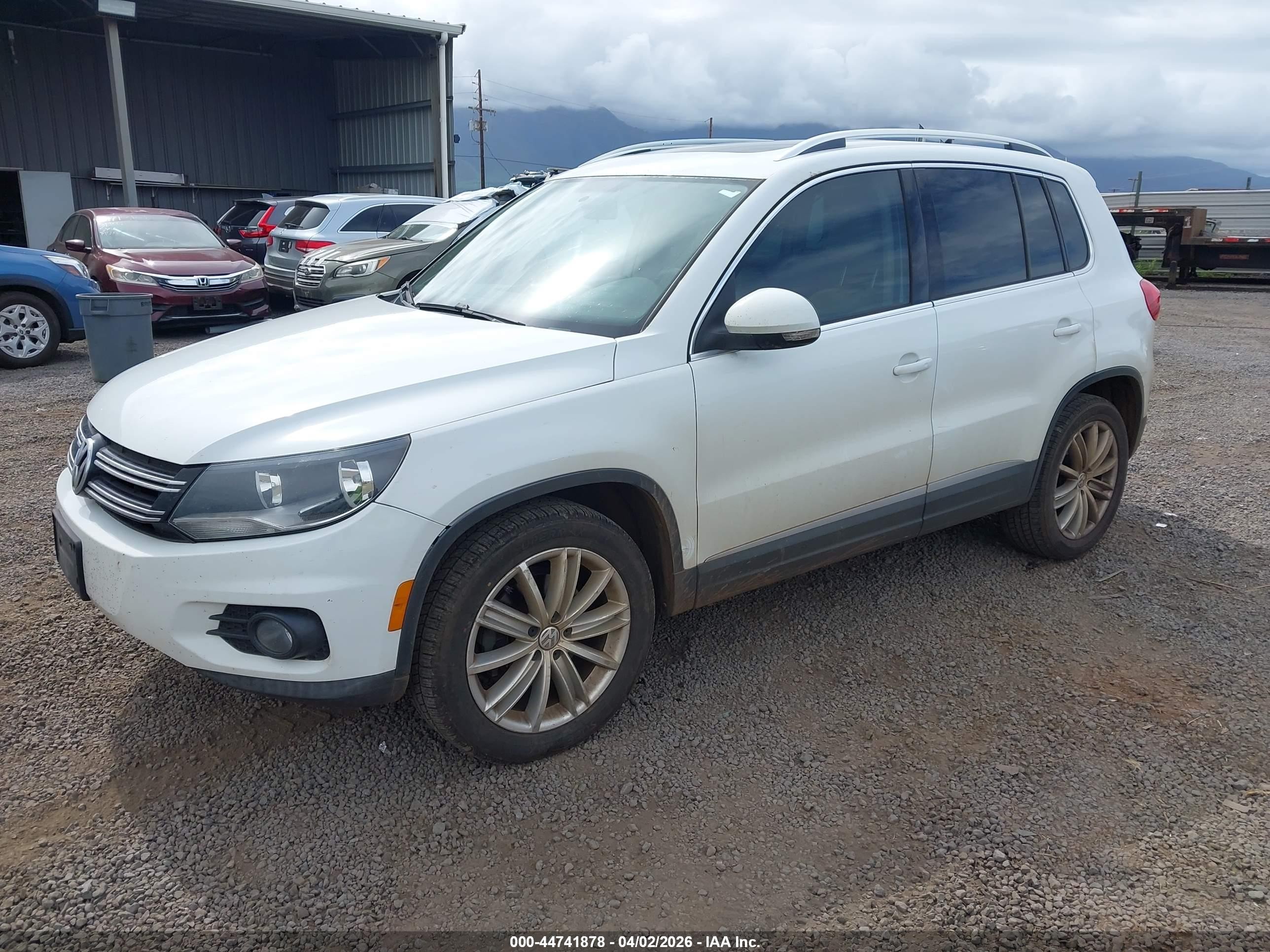 2015 Volkswagen Tiguan Se White vin: WVGAV7AX2FW607352