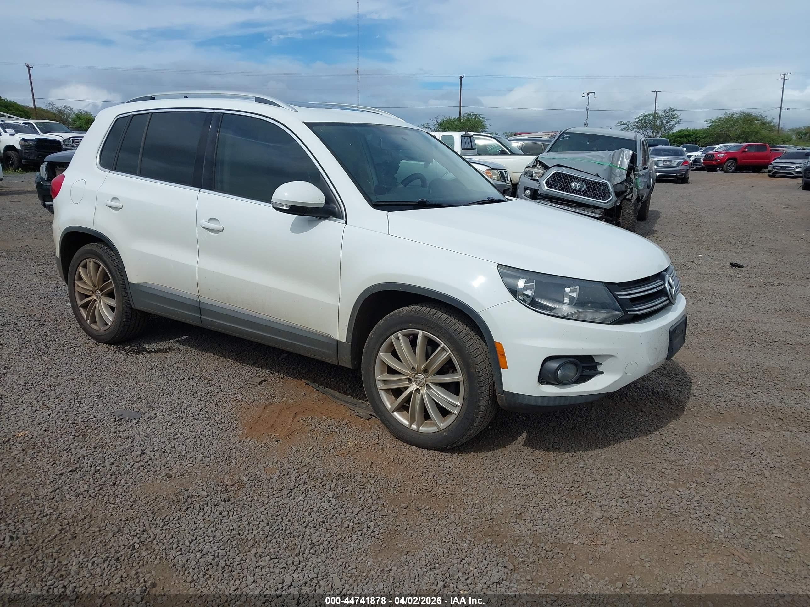 2015 Volkswagen Tiguan Se White vin: WVGAV7AX2FW607352
