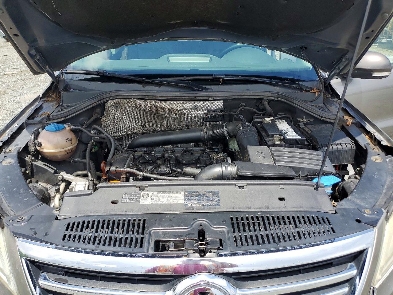 2011 Volkswagen Tiguan S Gray vin: WVGAV7AX3BW525138