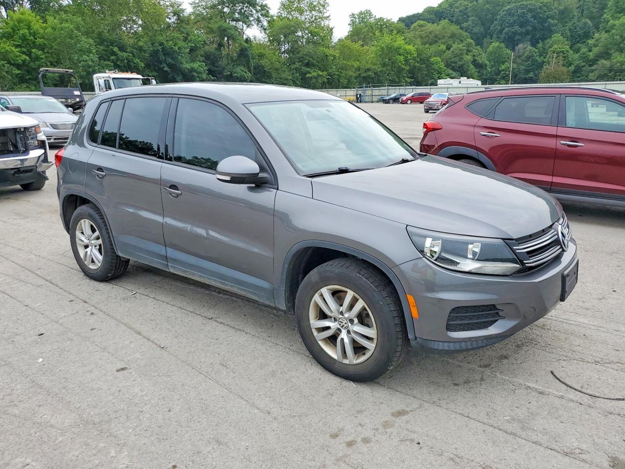 2012 Volkswagen Tiguan S Gray vin: WVGAV7AX3CW086492