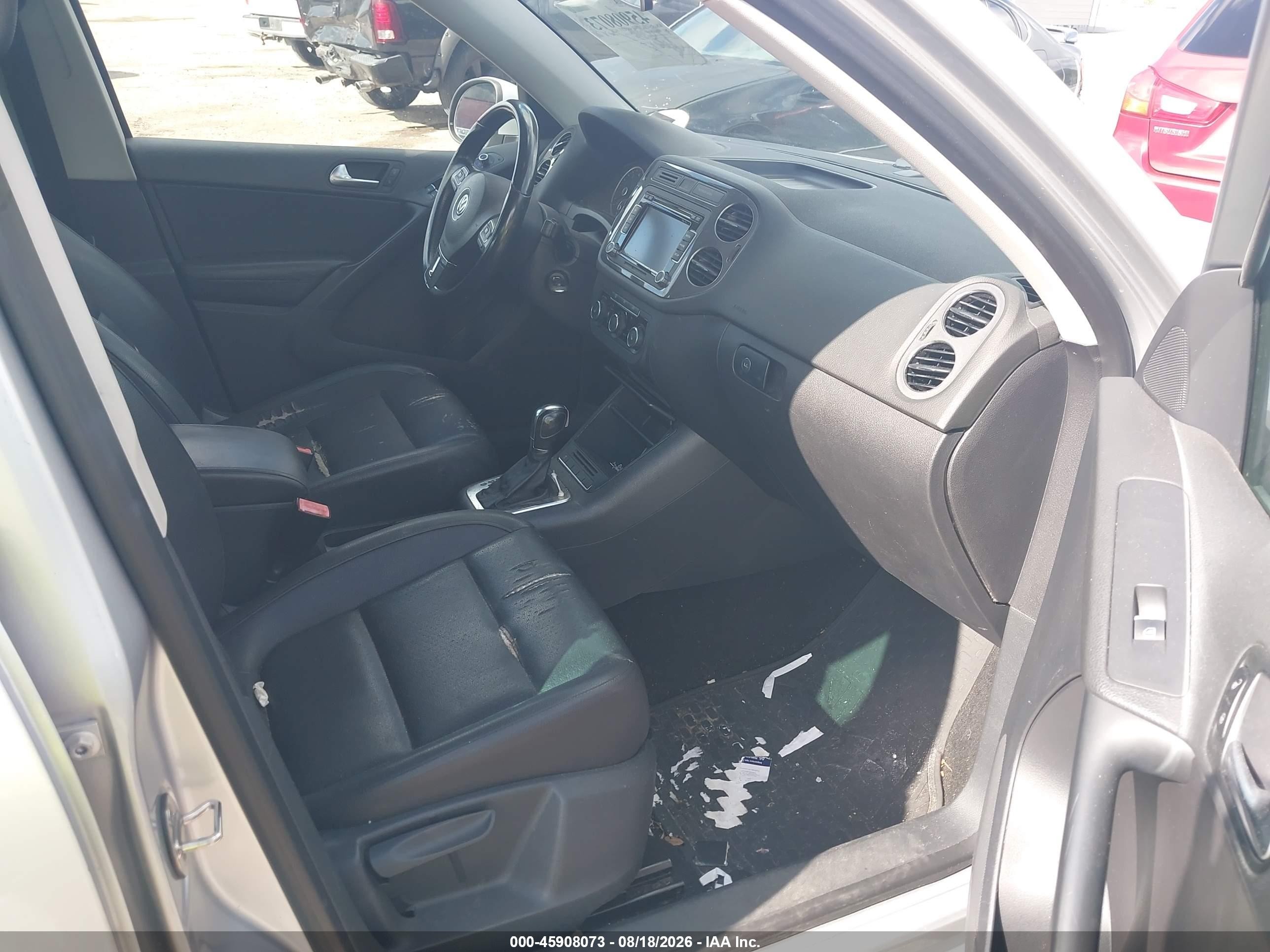2012 Volkswagen Tiguan Se Red vin: WVGAV7AX3CW520376