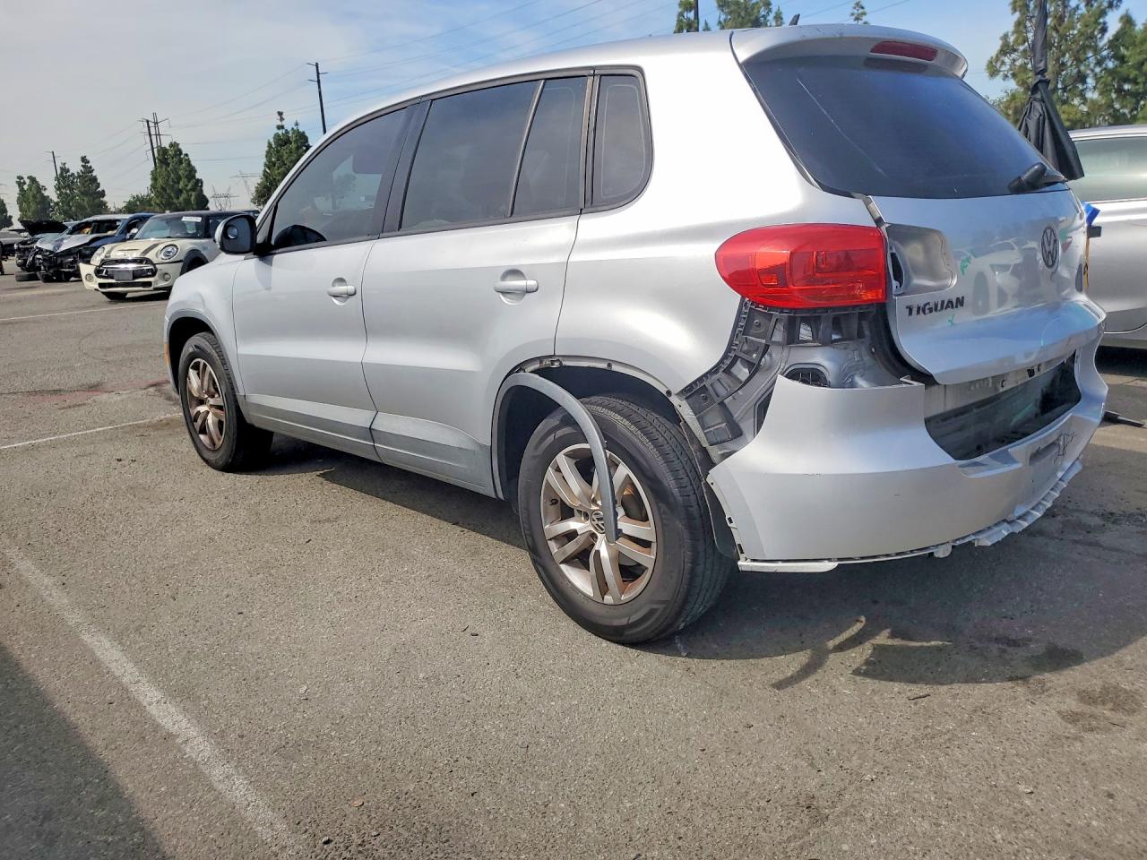 2012 Volkswagen Tiguan S Silver vin: WVGAV7AX3CW523469