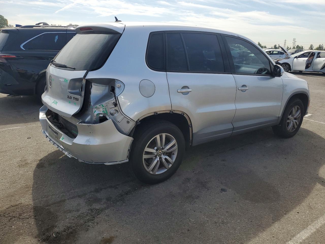 2012 Volkswagen Tiguan S Silver vin: WVGAV7AX3CW523469