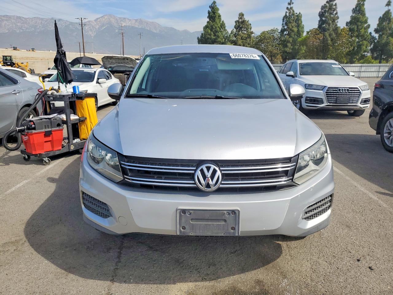 2012 Volkswagen Tiguan S Silver vin: WVGAV7AX3CW523469