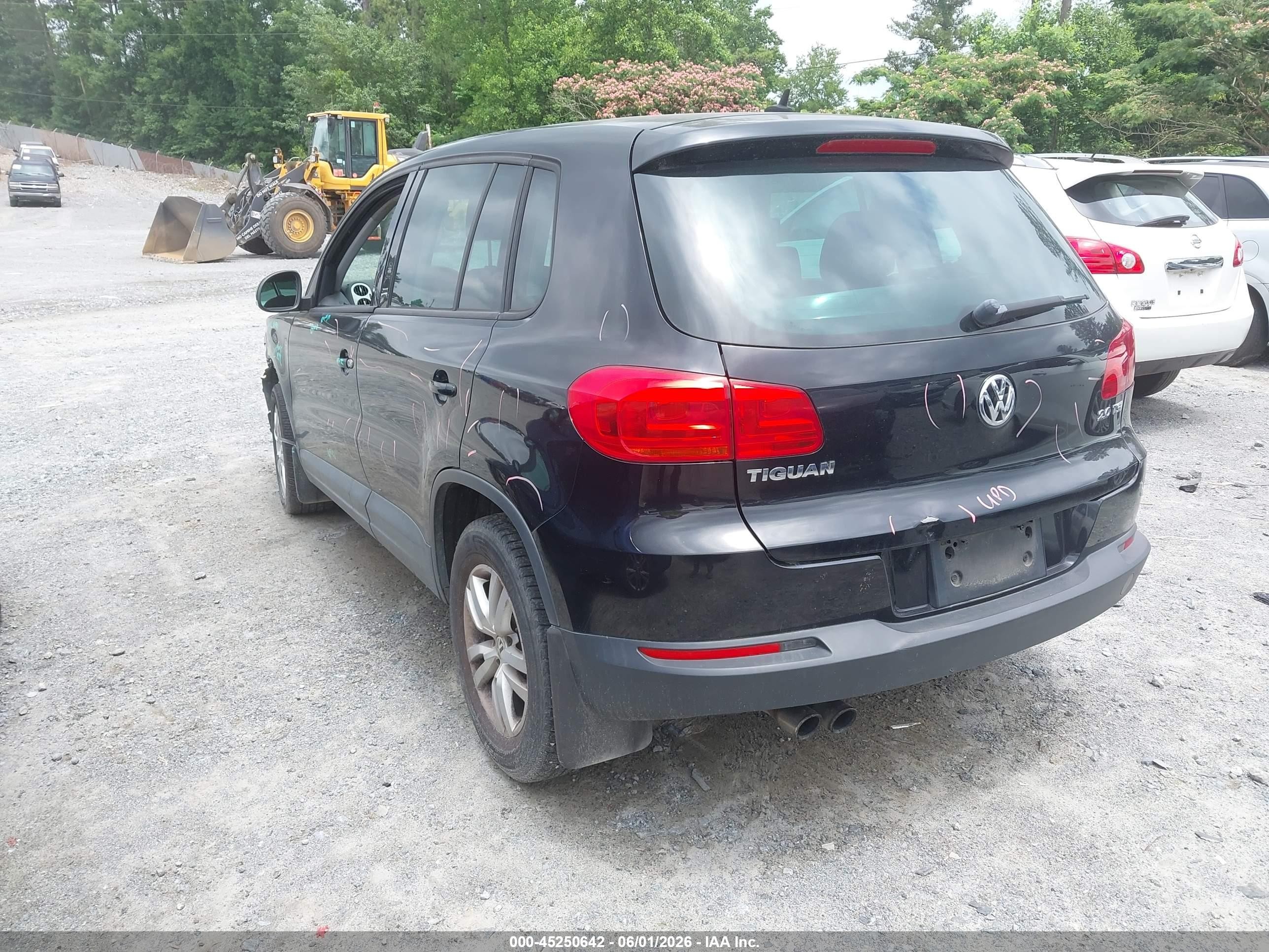 2012 Volkswagen Tiguan S Черный vin: WVGAV7AX3CW605914