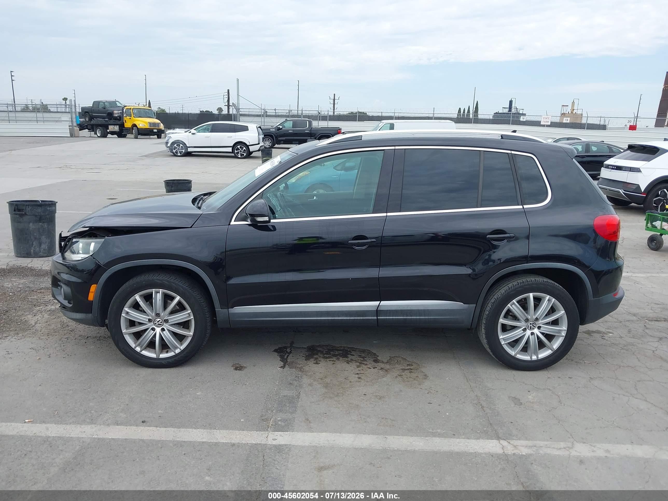 2013 Volkswagen Tiguan Se Black vin: WVGAV7AX3DW537177