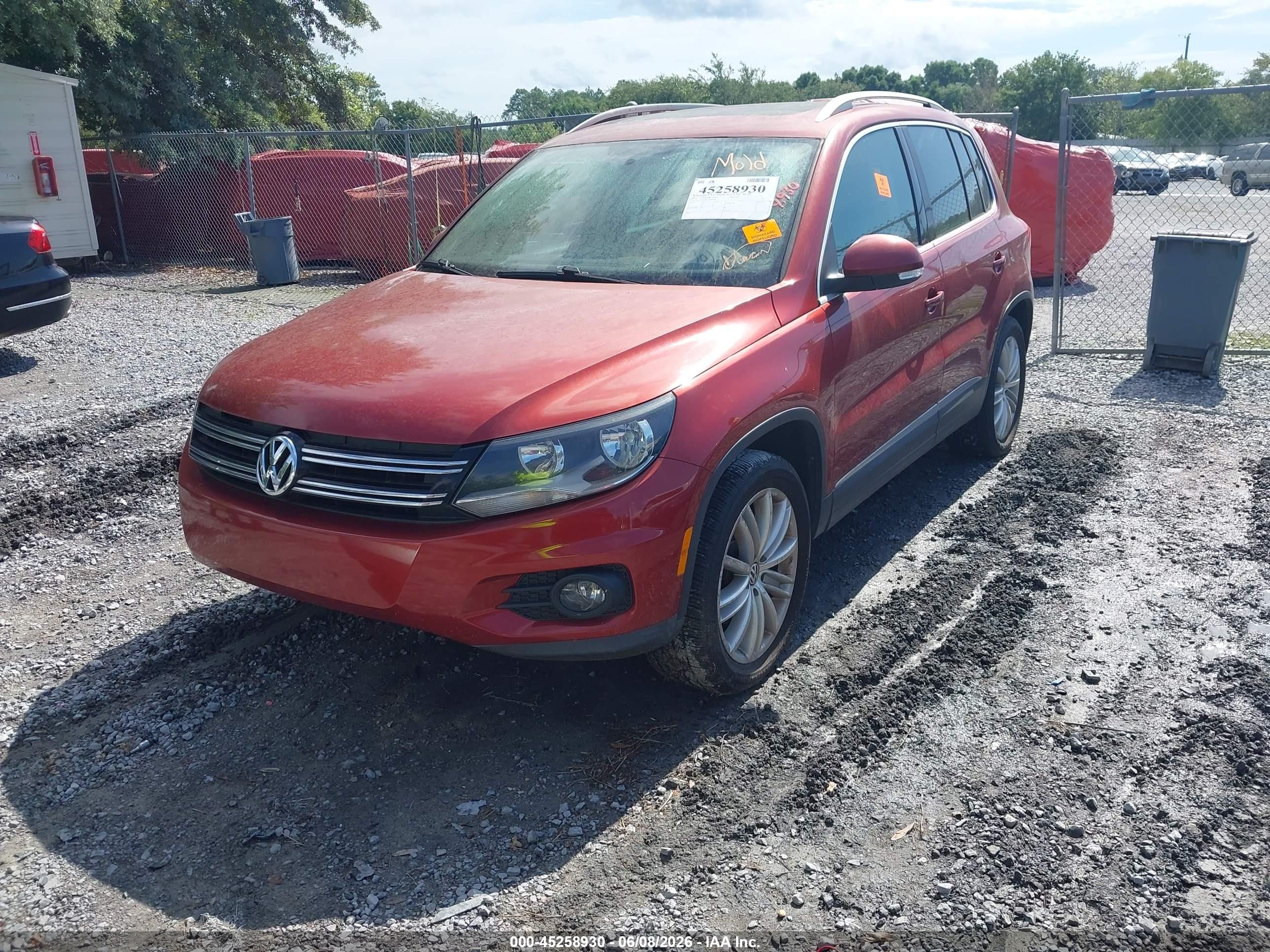 2015 Volkswagen Tiguan Se Red vin: WVGAV7AX3FW099666
