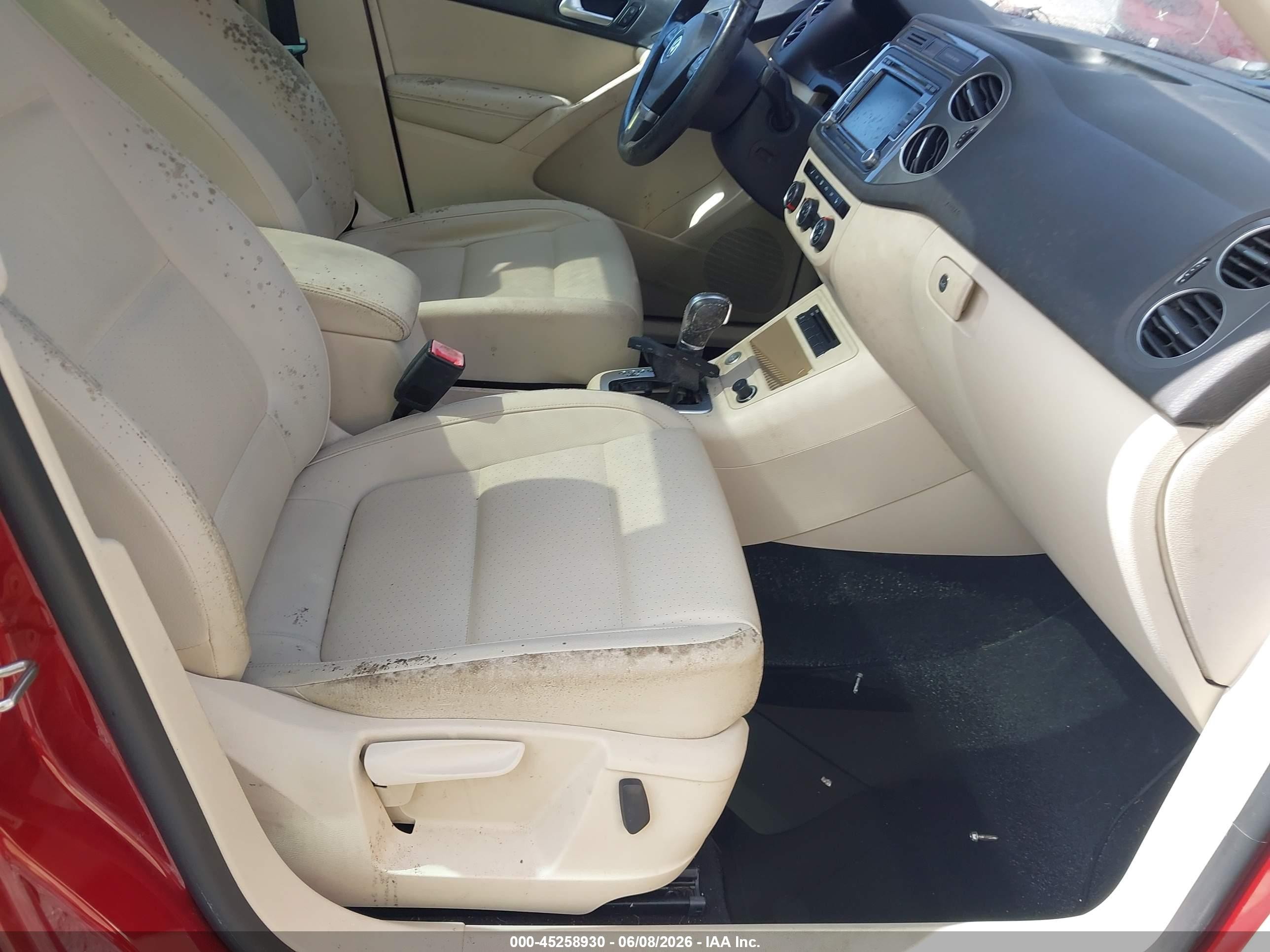 2015 Volkswagen Tiguan Se Red vin: WVGAV7AX3FW099666