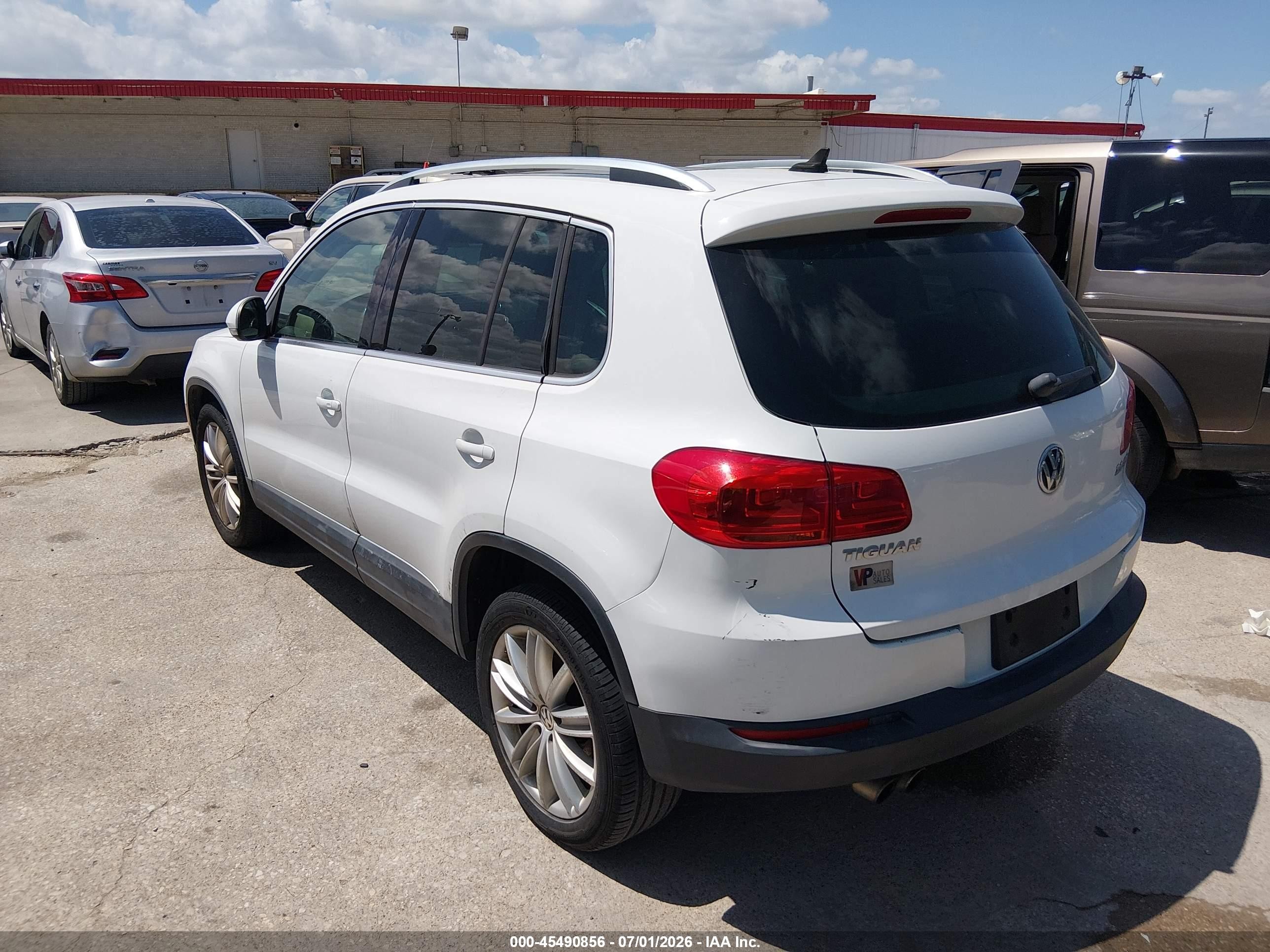 2015 Volkswagen Tiguan Se White vin: WVGAV7AX3FW505042