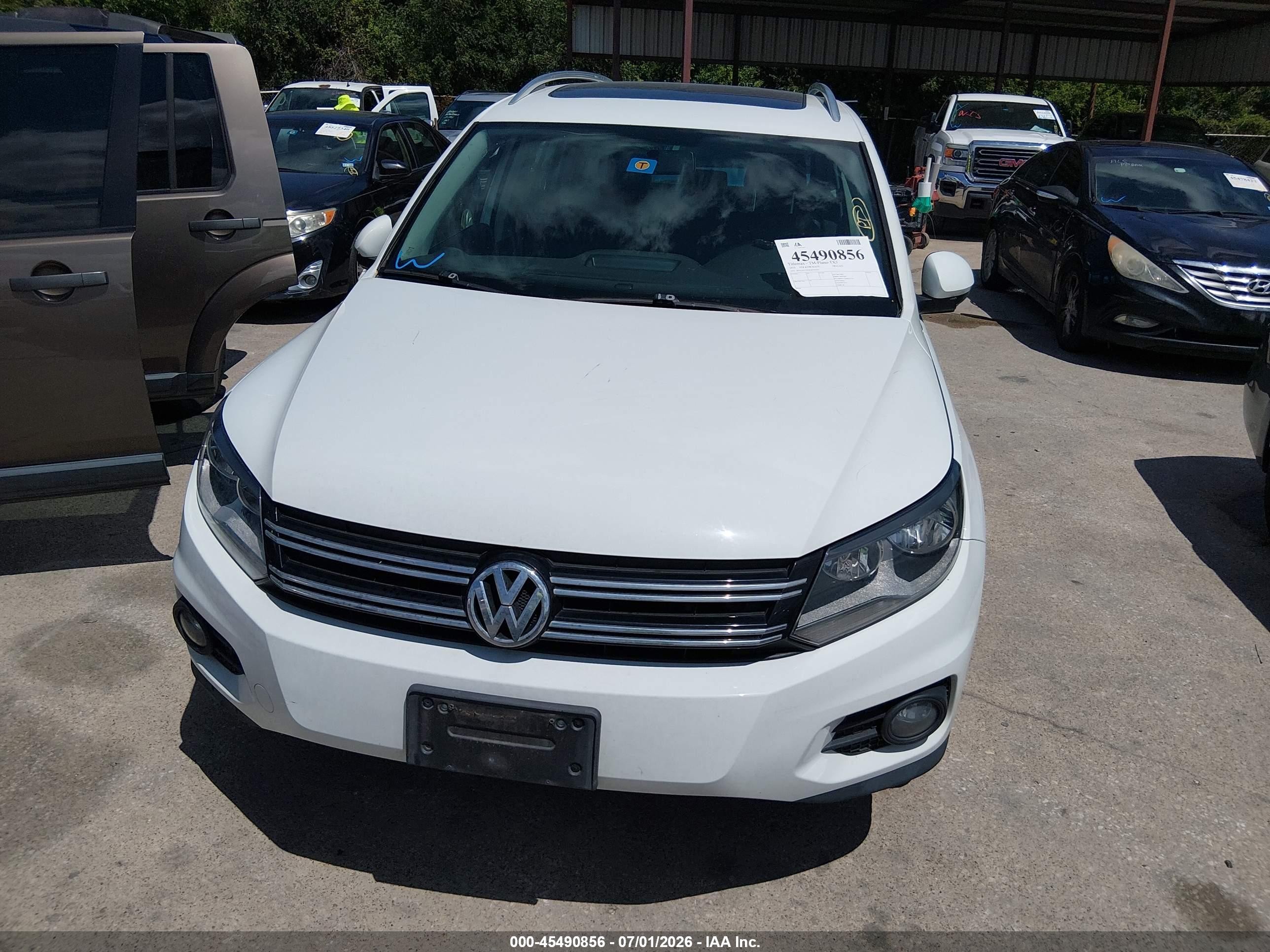 2015 Volkswagen Tiguan Se White vin: WVGAV7AX3FW505042