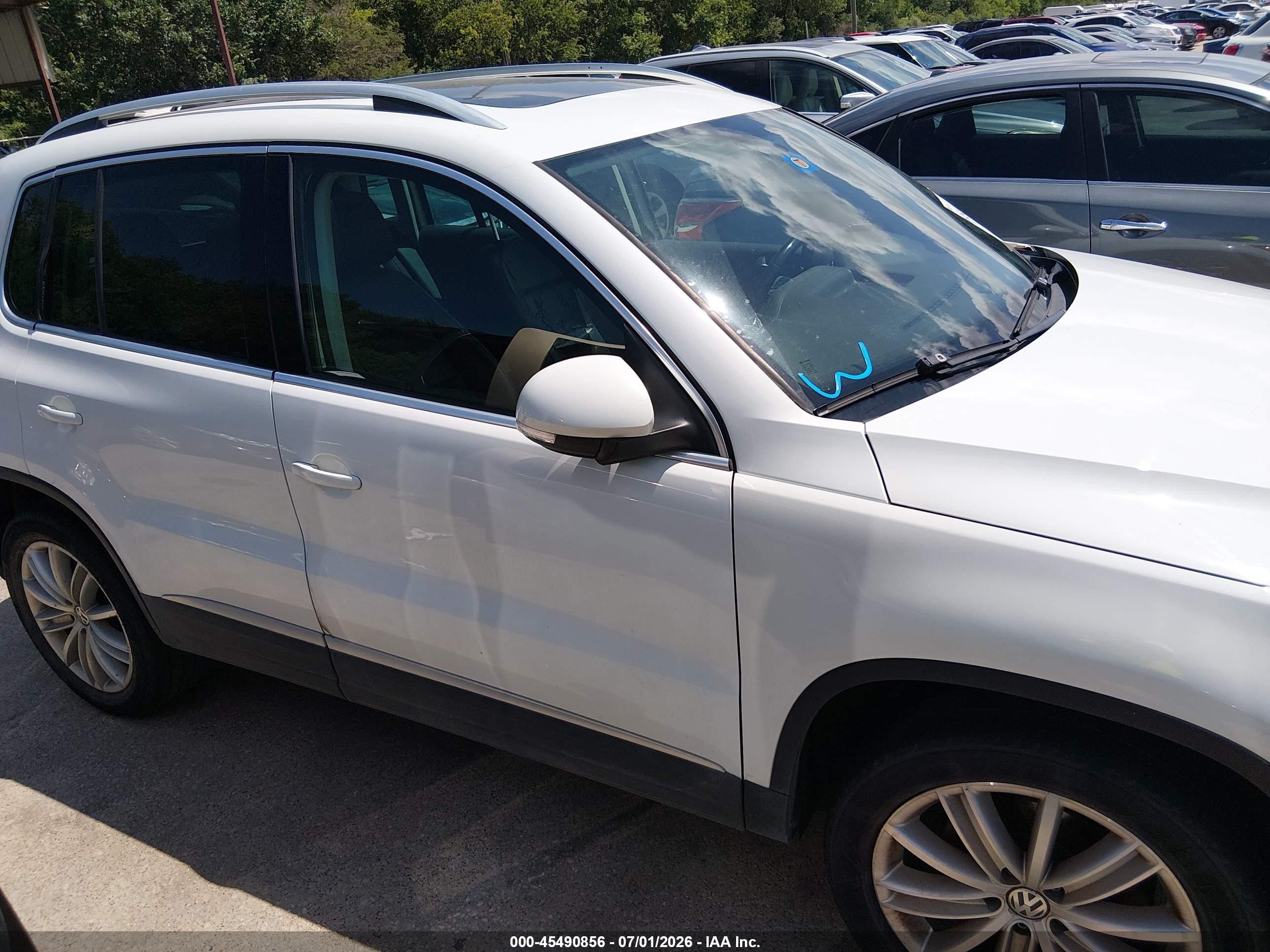 2015 Volkswagen Tiguan Se White vin: WVGAV7AX3FW505042