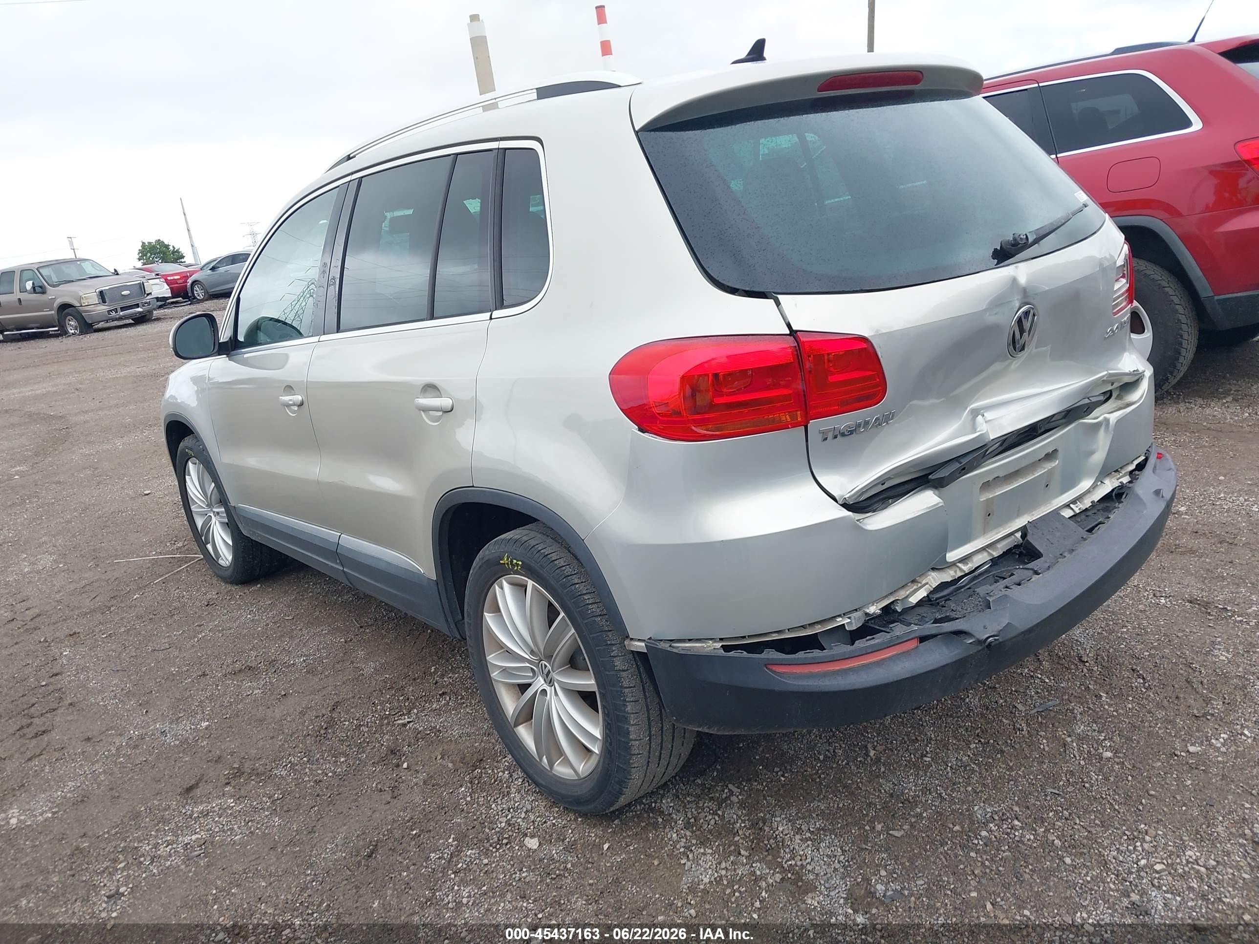 2015 Volkswagen Tiguan Se Champagne vin: WVGAV7AX3FW510645