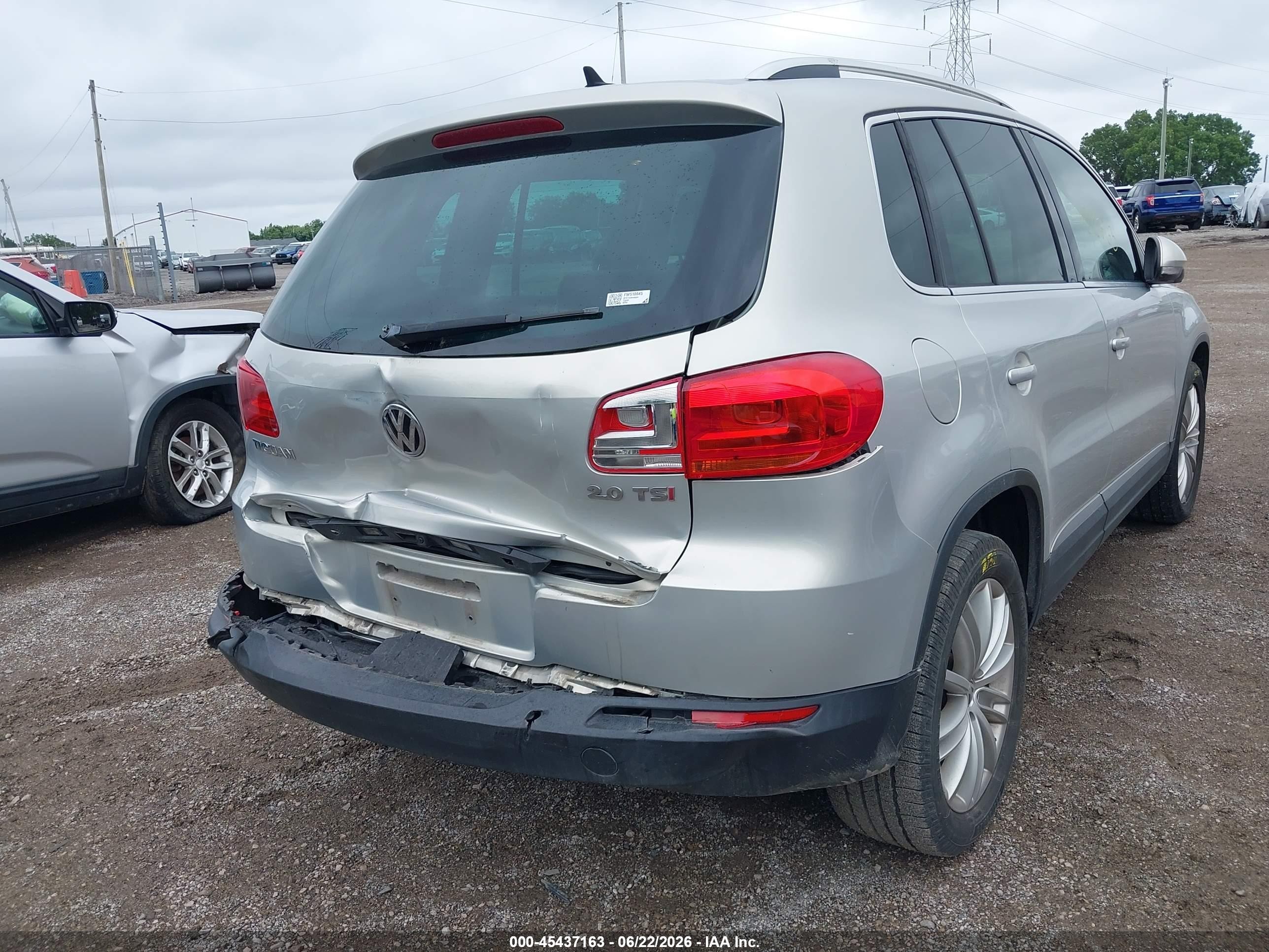 2015 Volkswagen Tiguan Se Champagne vin: WVGAV7AX3FW510645