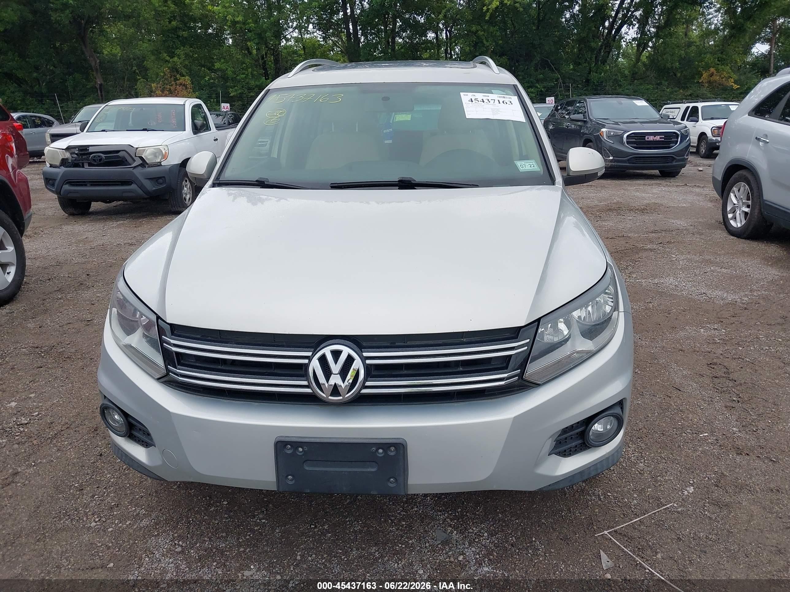 2015 Volkswagen Tiguan Se Champagne vin: WVGAV7AX3FW510645