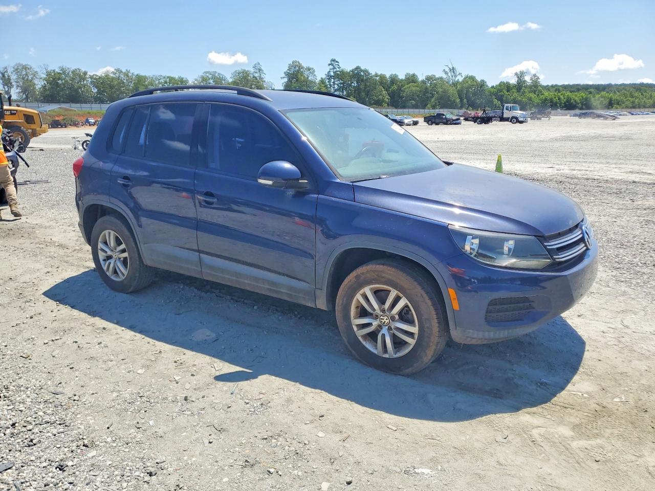 2015 Volkswagen Tiguan S Blue vin: WVGAV7AX3FW510743