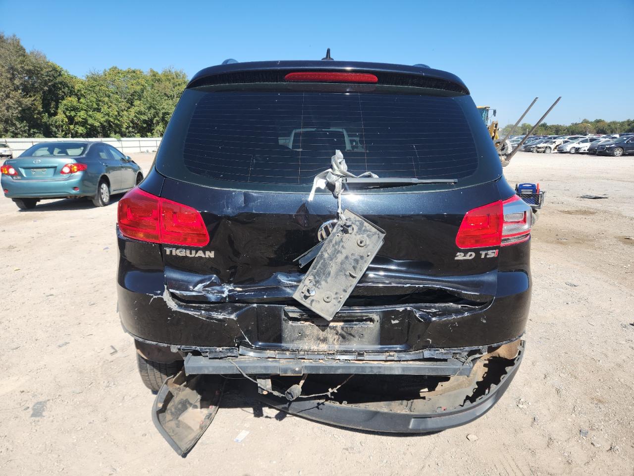 2015 Volkswagen Tiguan S Black vin: WVGAV7AX3FW551857