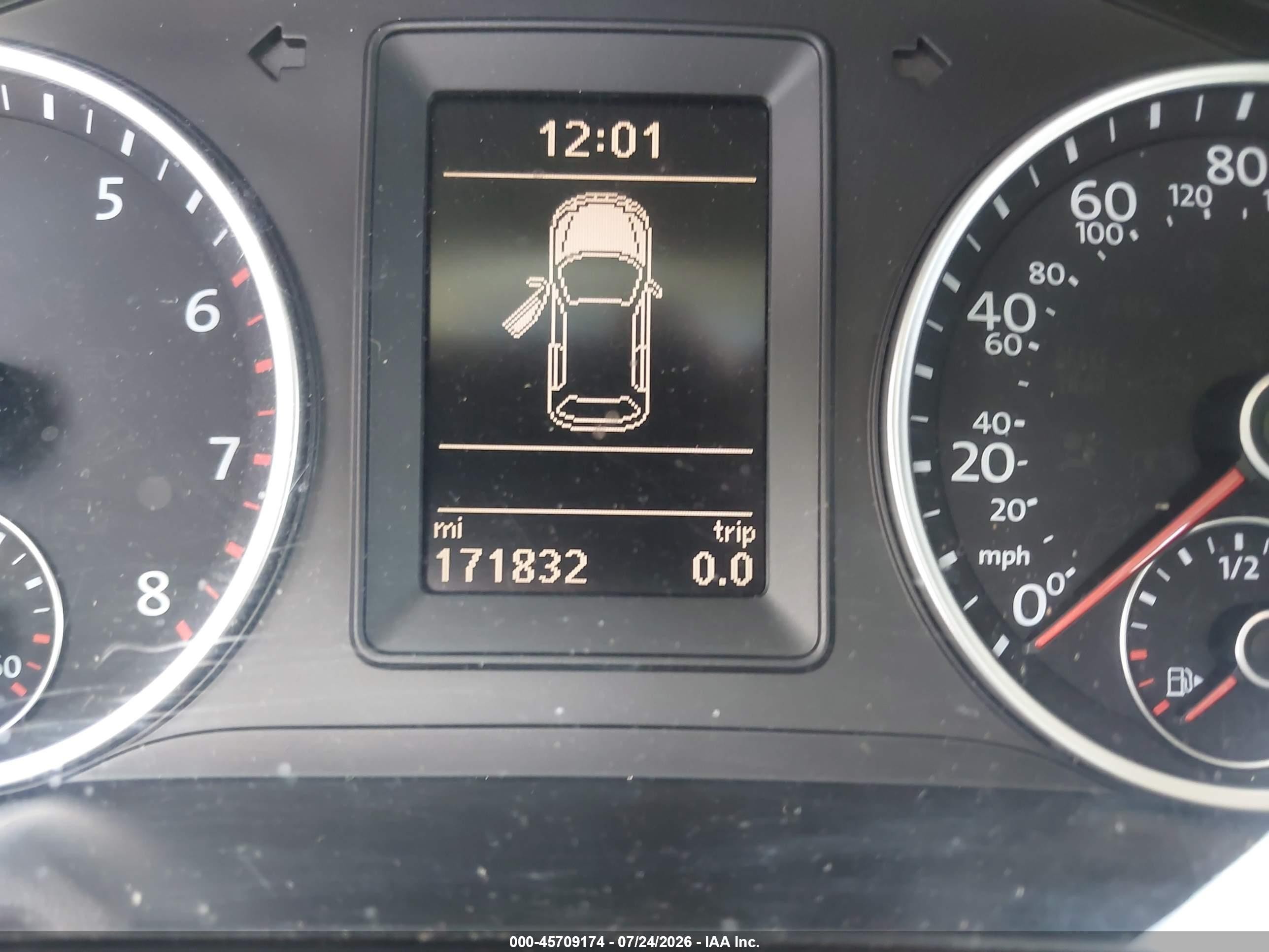 2015 Volkswagen Tiguan S Silver vin: WVGAV7AX3FW557142