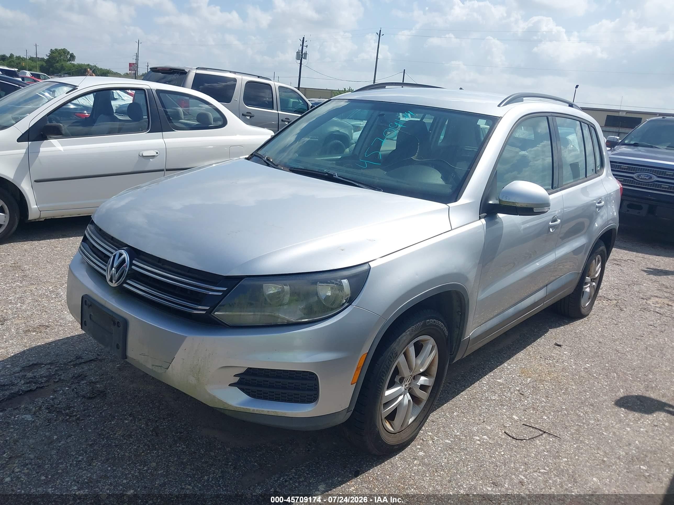 2015 Volkswagen Tiguan S Silver vin: WVGAV7AX3FW557142