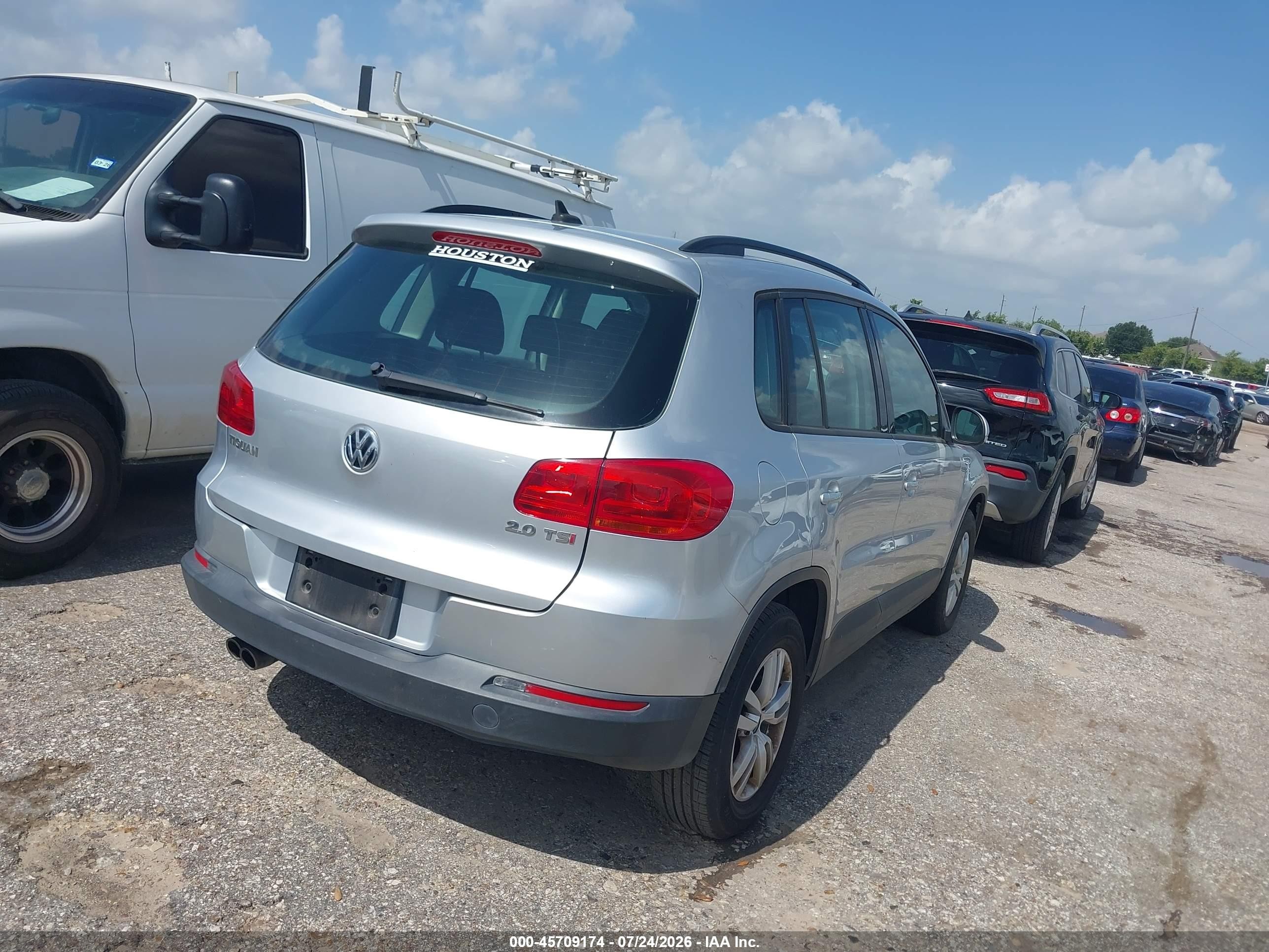 2015 Volkswagen Tiguan S Silver vin: WVGAV7AX3FW557142