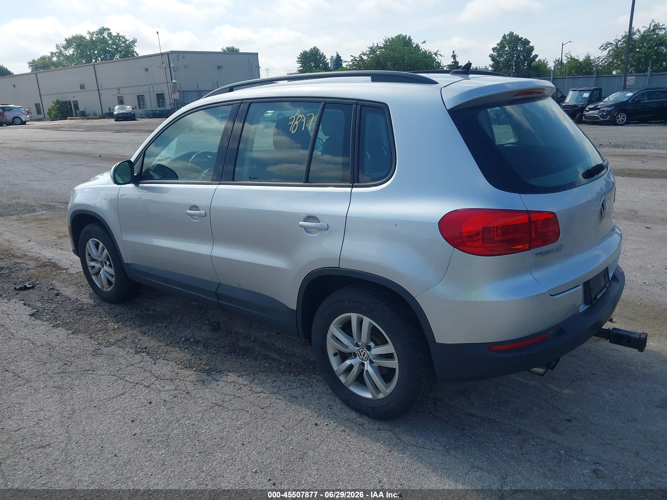 2015 Volkswagen Tiguan S Silver vin: WVGAV7AX3FW566648