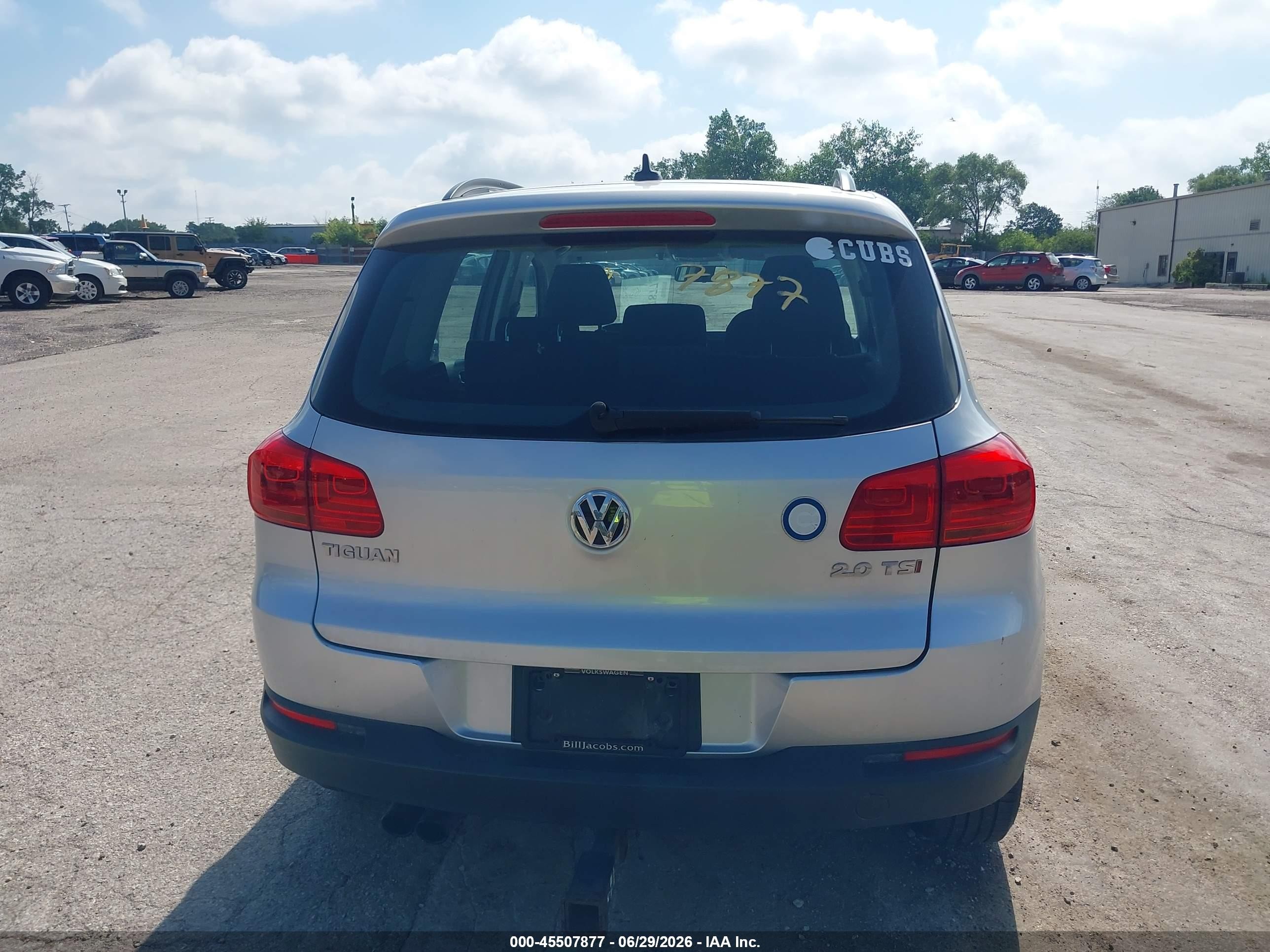2015 Volkswagen Tiguan S Silver vin: WVGAV7AX3FW566648
