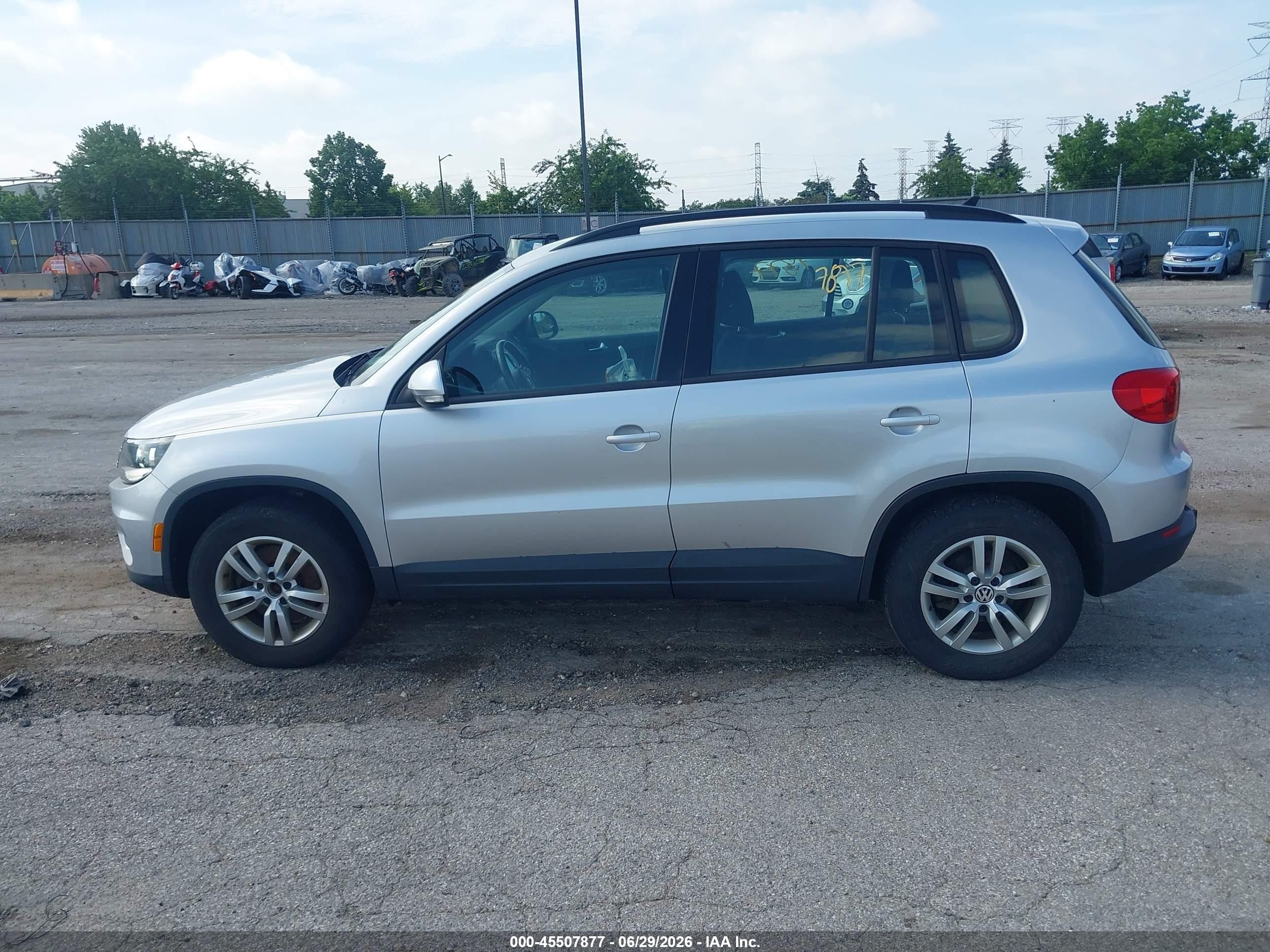 2015 Volkswagen Tiguan S Silver vin: WVGAV7AX3FW566648