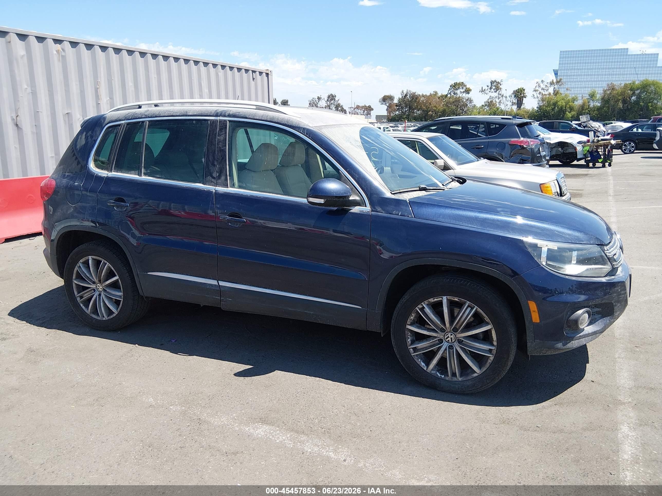2015 Volkswagen Tiguan Se Blue vin: WVGAV7AX3FW595583