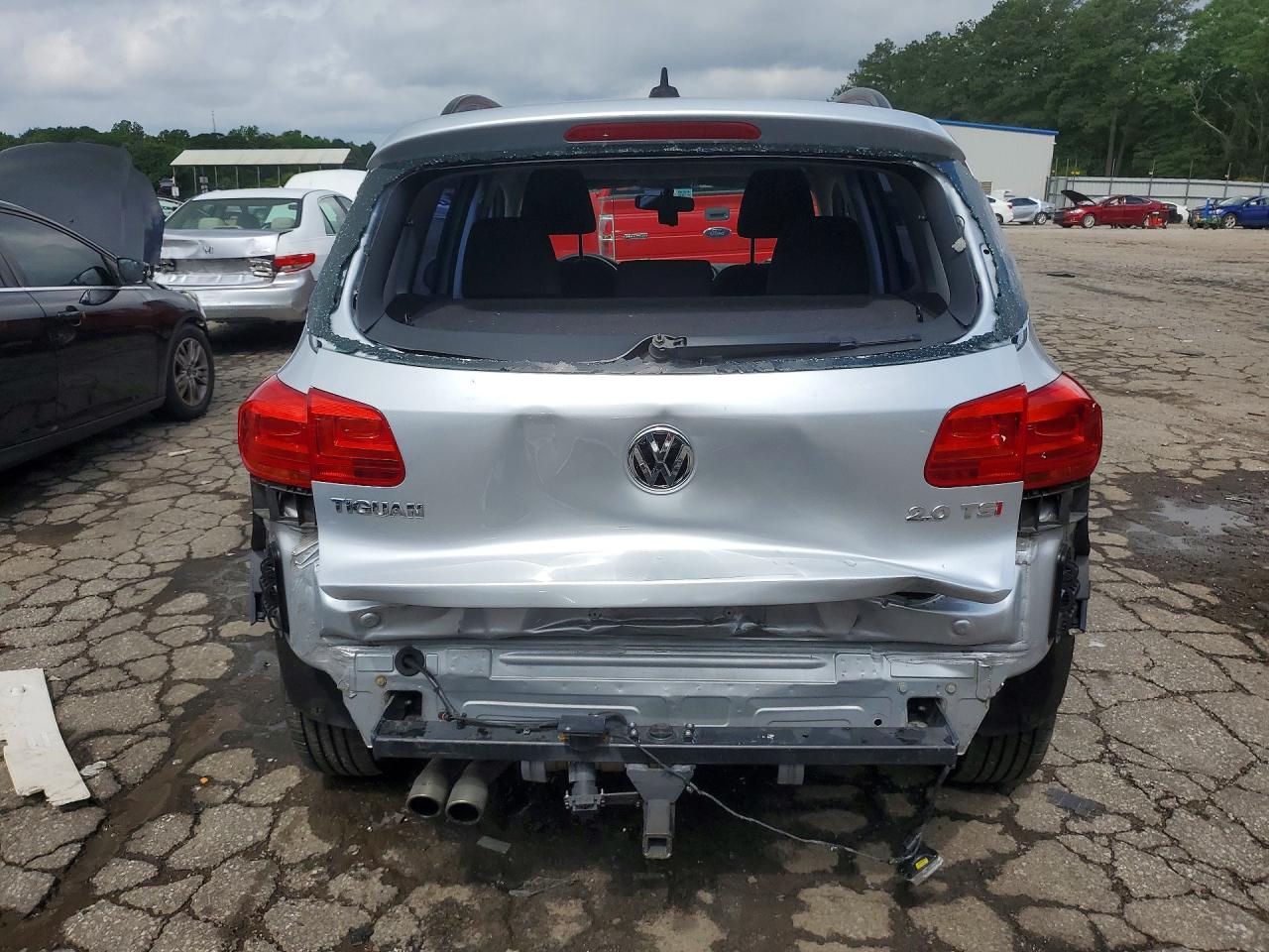 2015 Volkswagen Tiguan S Silver vin: WVGAV7AX3FW601978