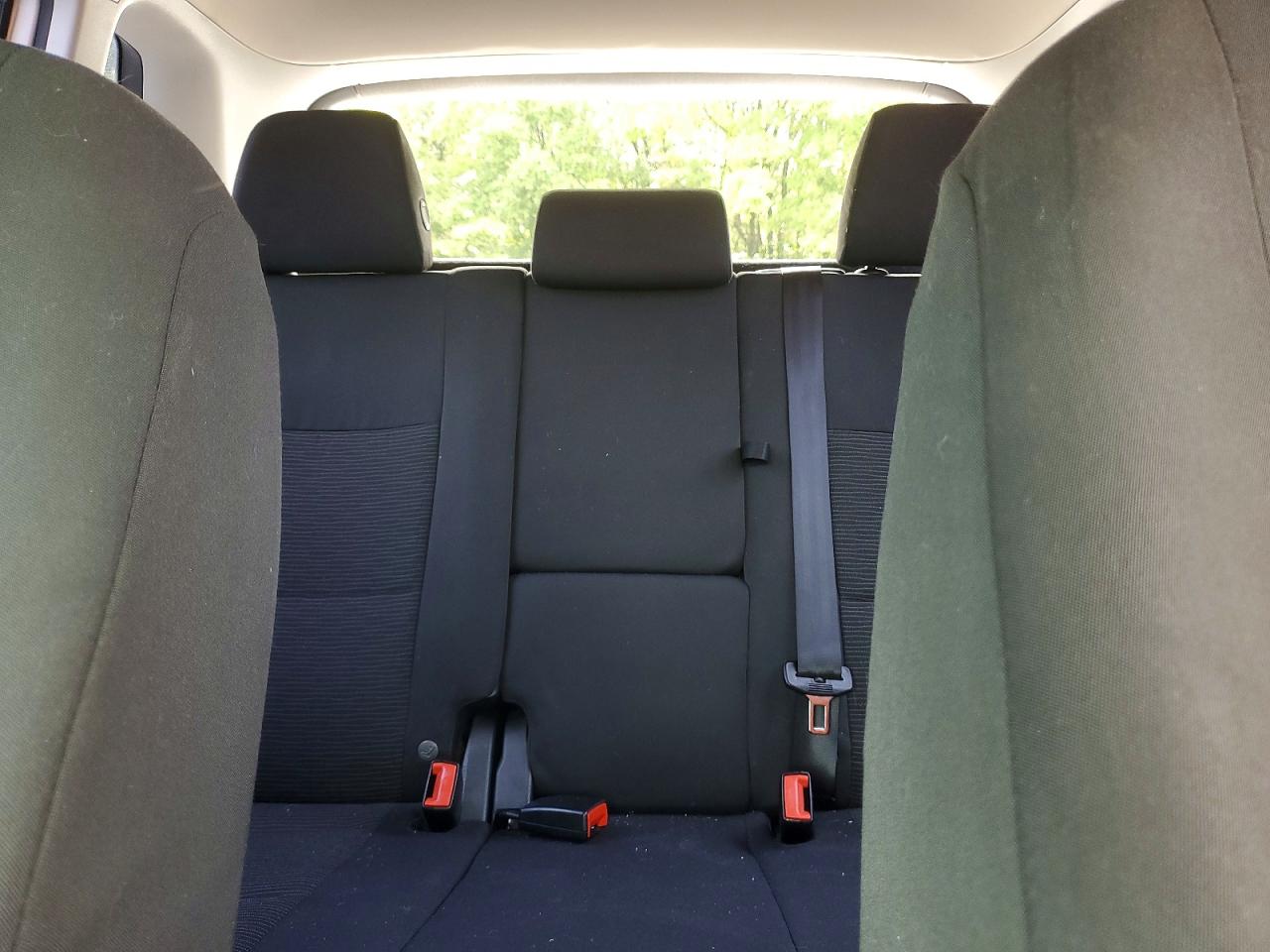 2015 Volkswagen Tiguan S Silver vin: WVGAV7AX3FW601978