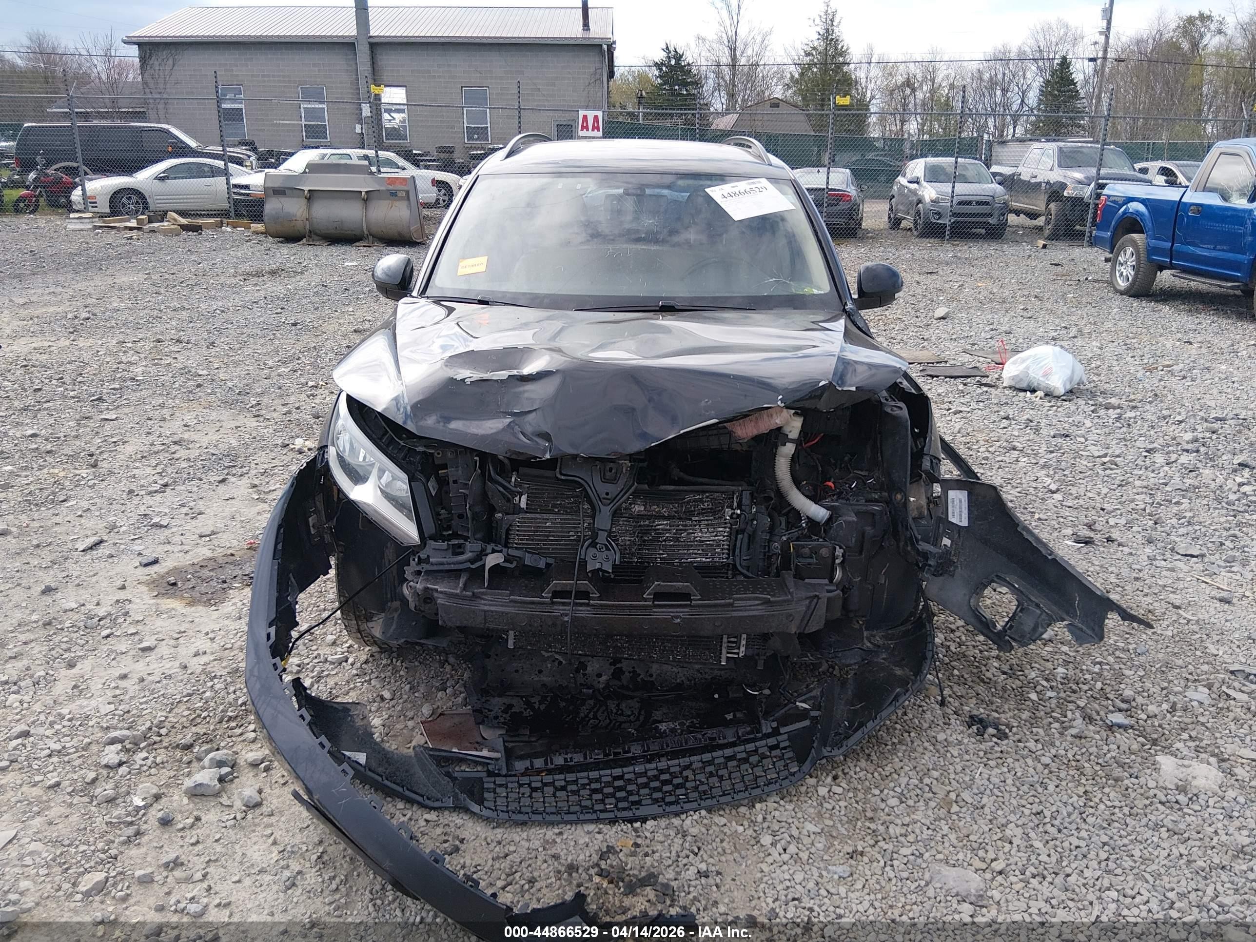2016 Volkswagen Tiguan S Черный vin: WVGAV7AX3GK000076