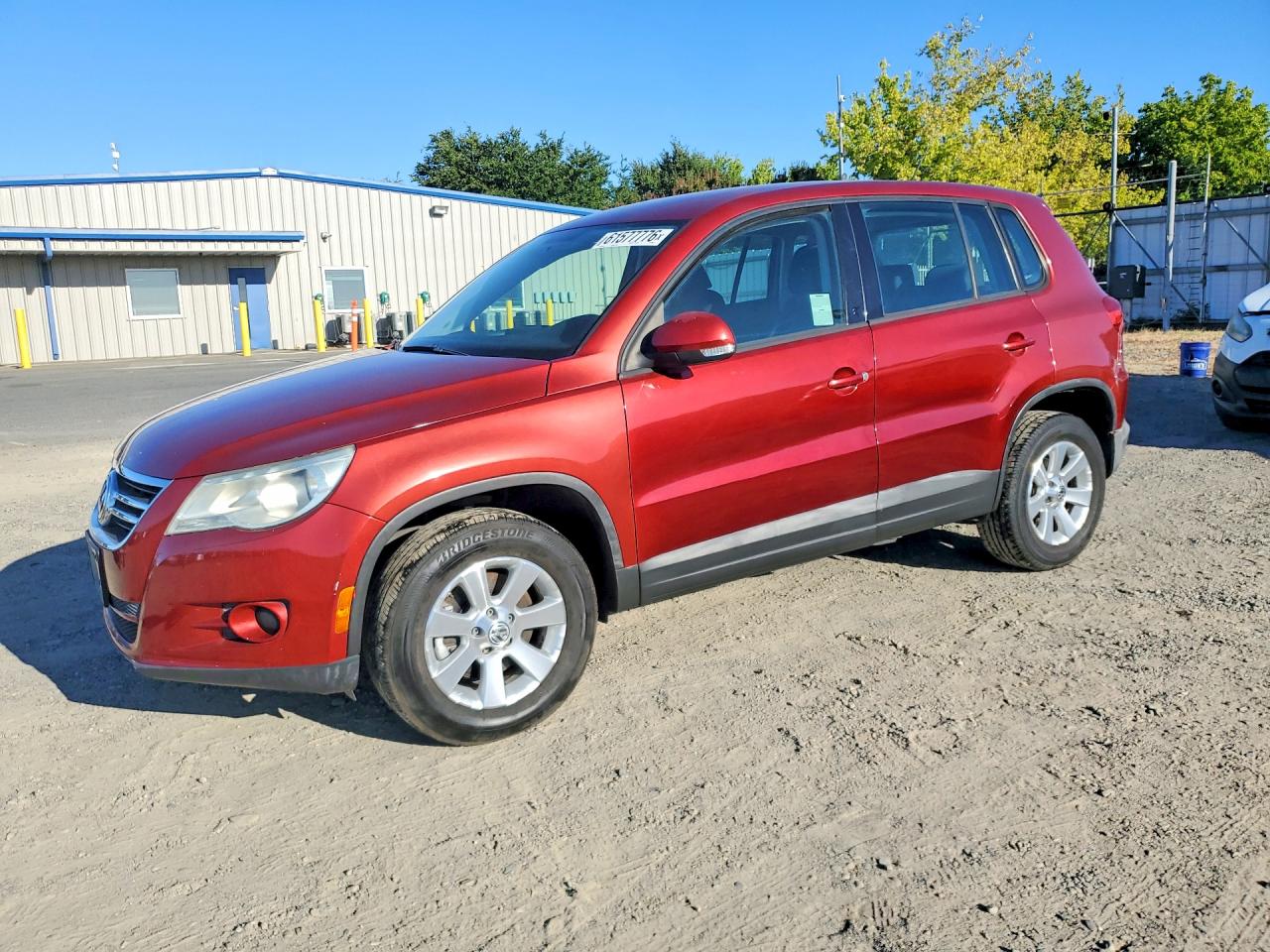 2010 Volkswagen Tiguan S/se/sel Burgundy vin: WVGAV7AX4AW000474