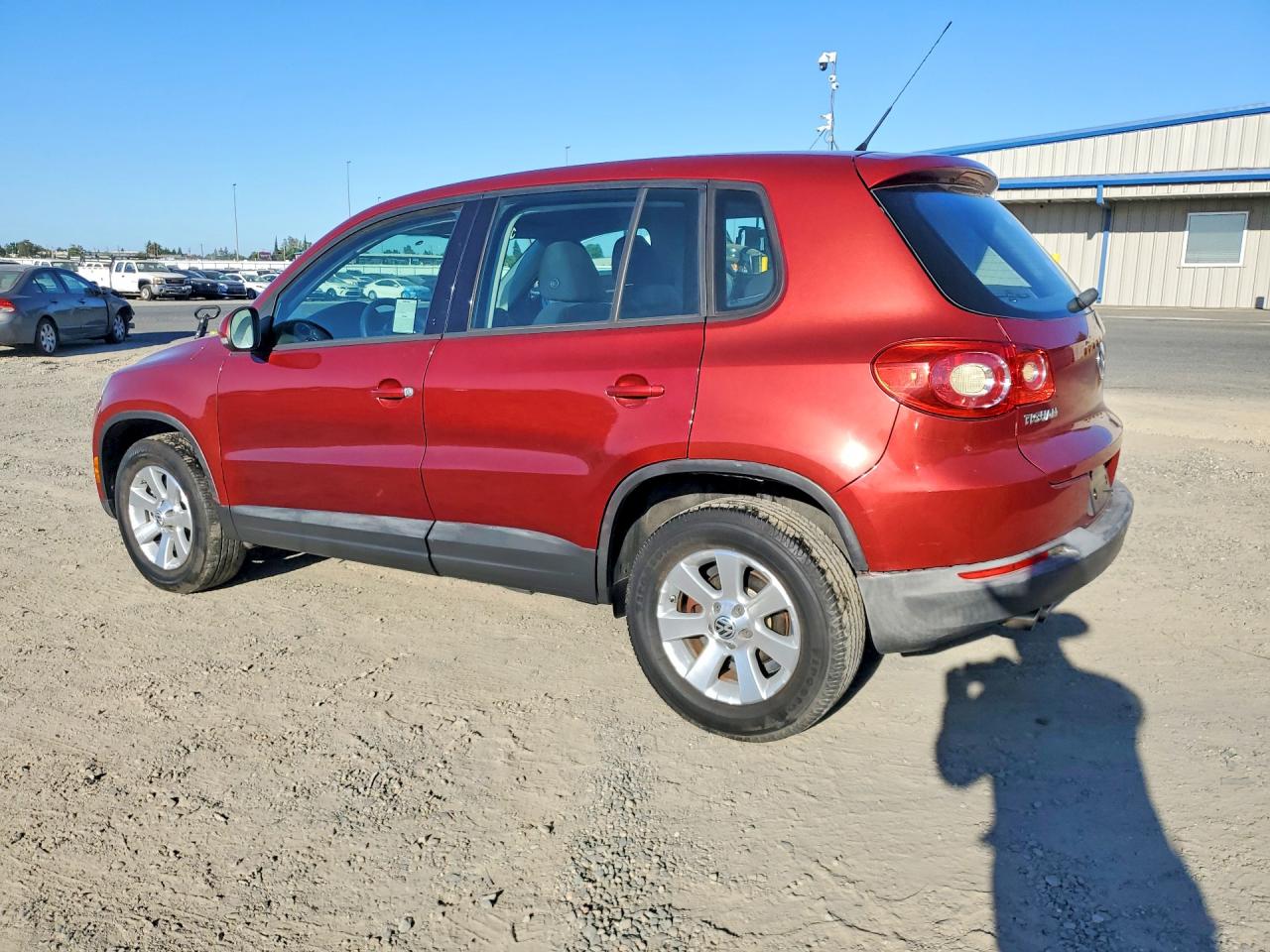2010 Volkswagen Tiguan S/se/sel Burgundy vin: WVGAV7AX4AW000474