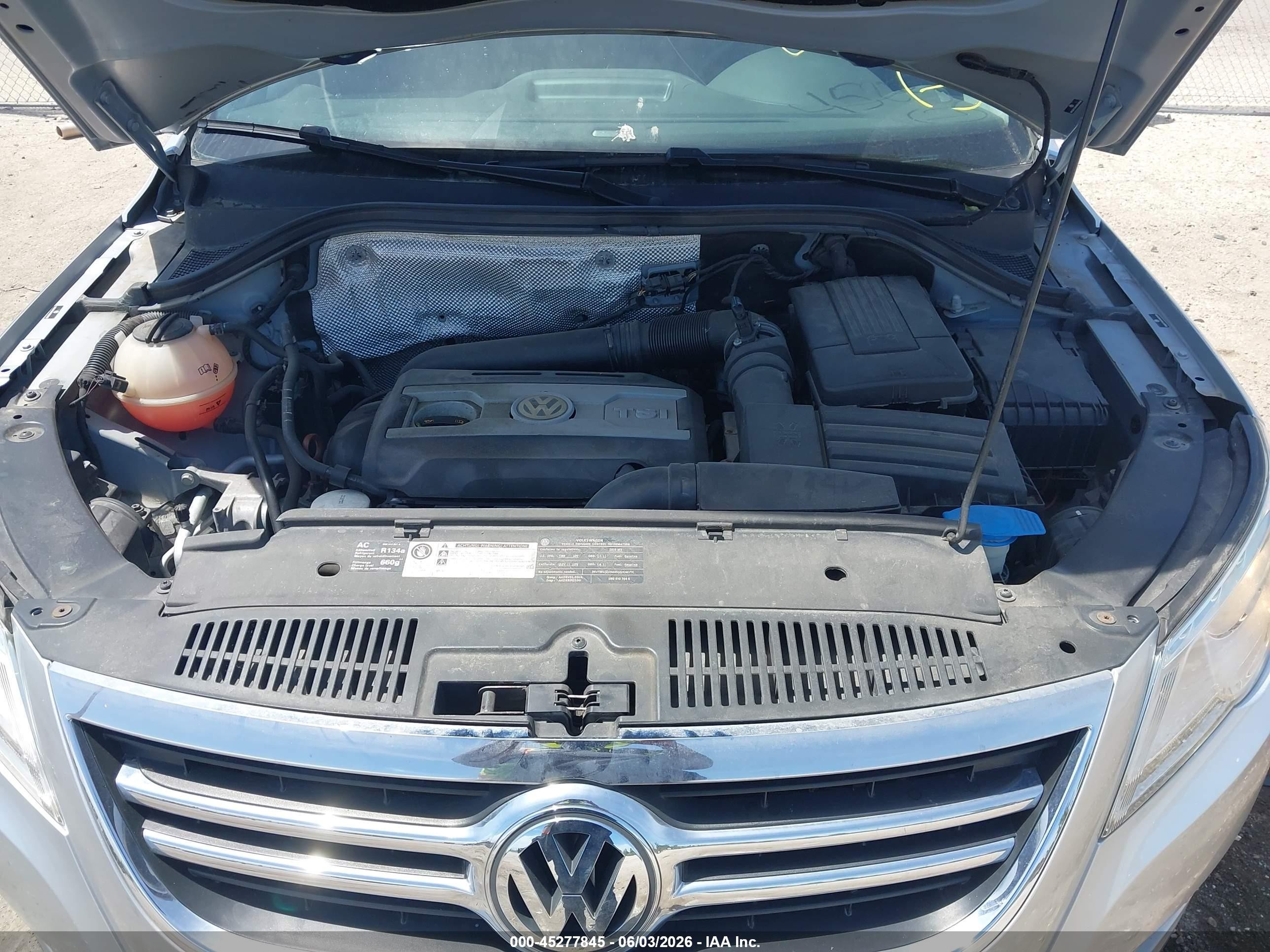 2010 Volkswagen Tiguan Se Gray vin: WVGAV7AX4AW509089
