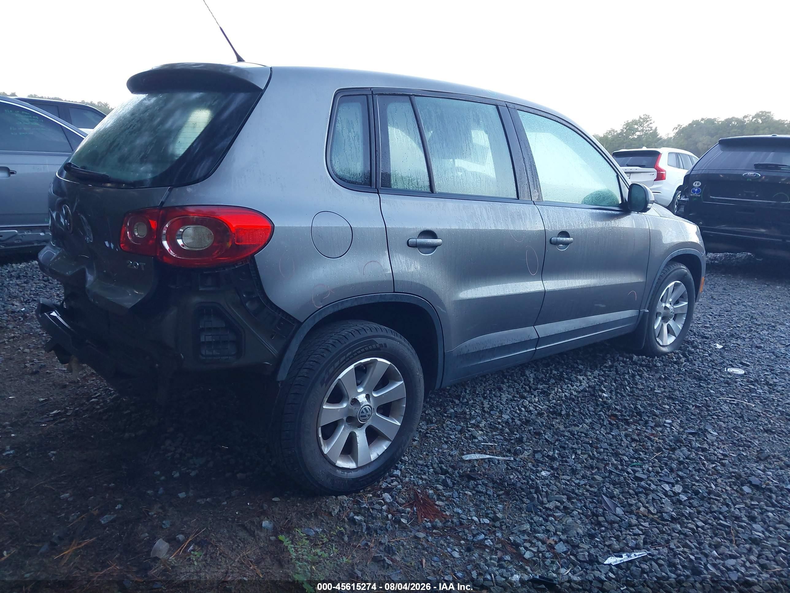 2010 Volkswagen Tiguan S Gray vin: WVGAV7AX4AW516222