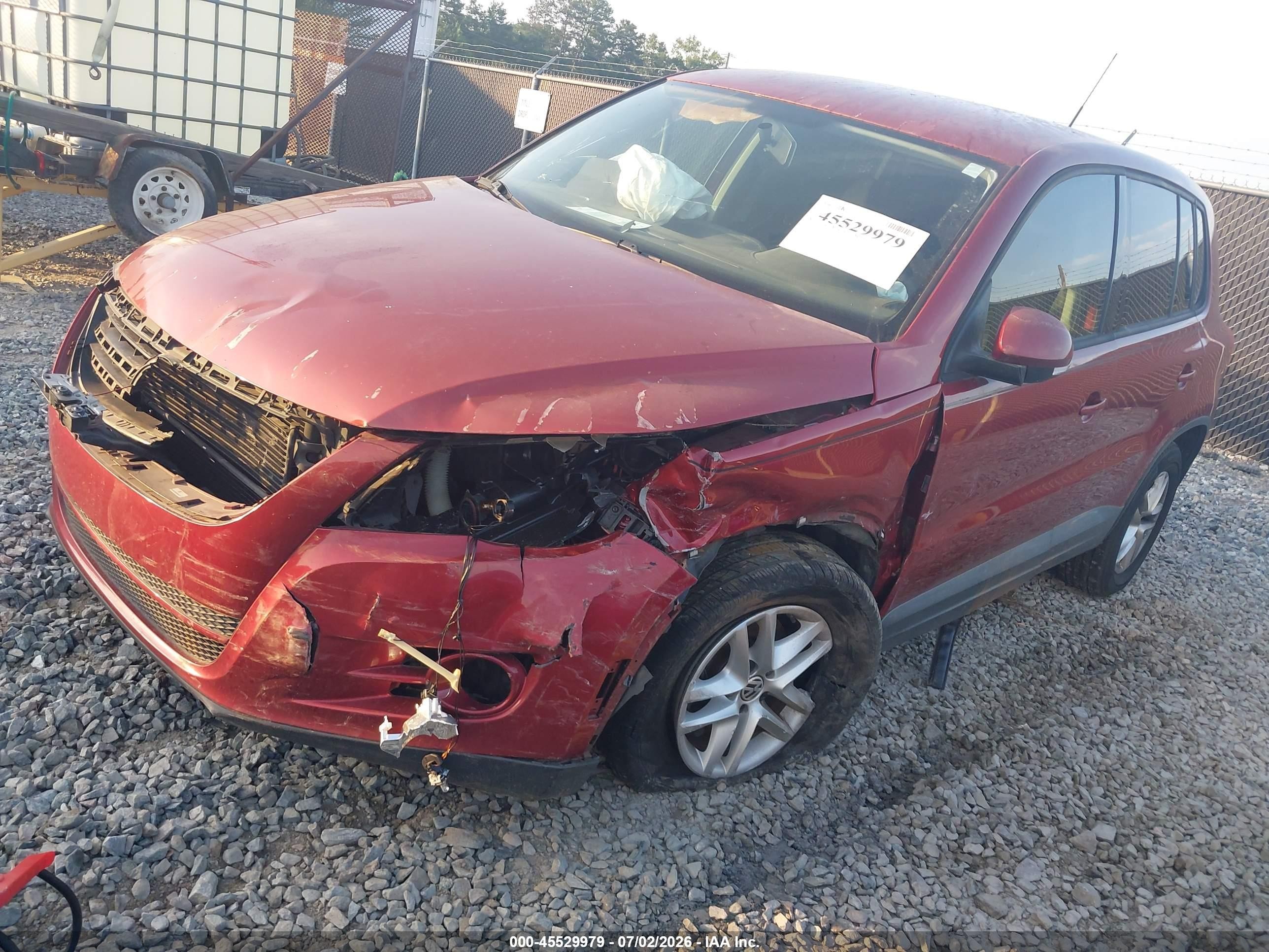 2011 Volkswagen Tiguan S Red vin: WVGAV7AX4BW001531