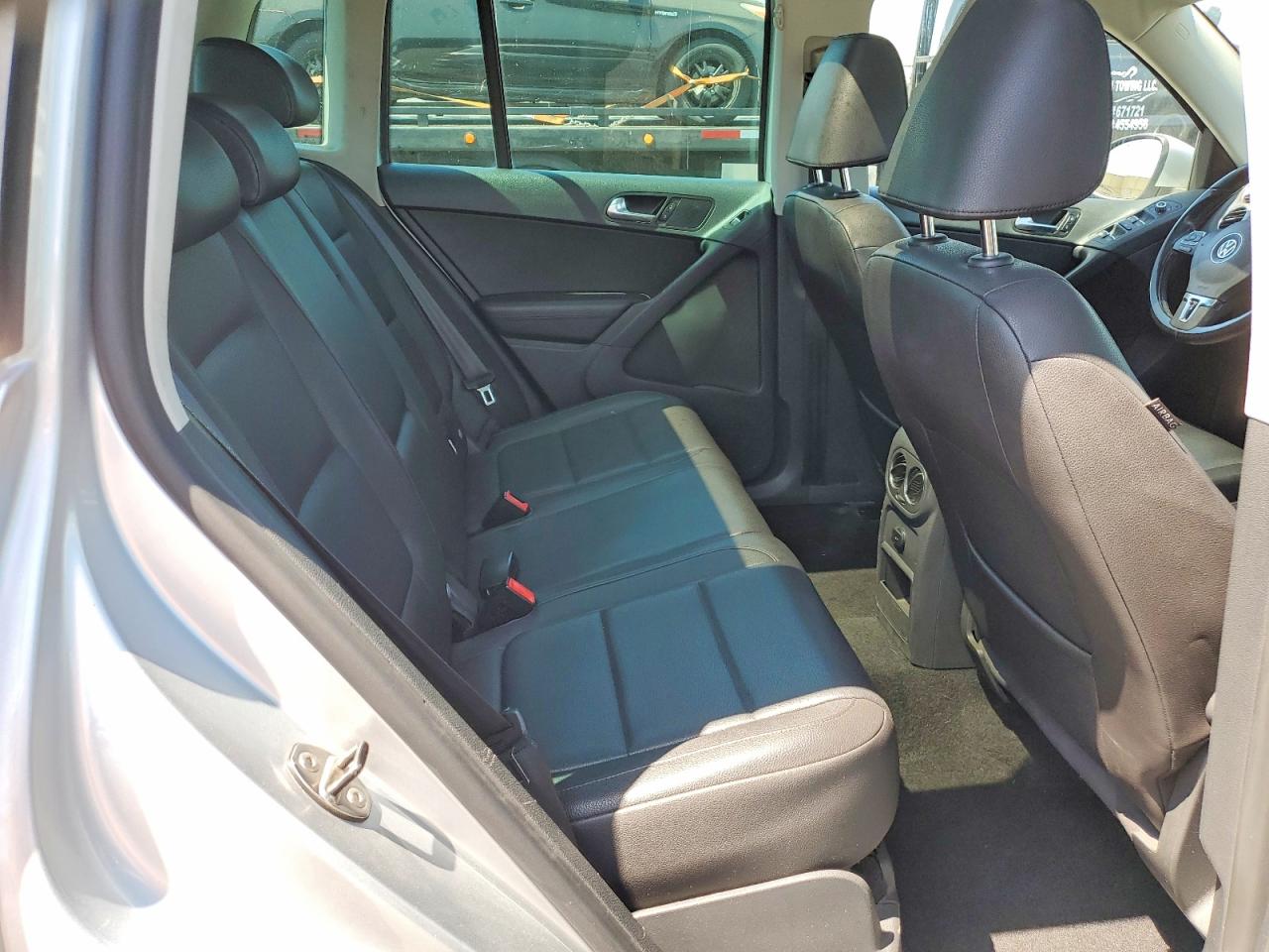 2011 Volkswagen Tiguan S Silver vin: WVGAV7AX4BW514665