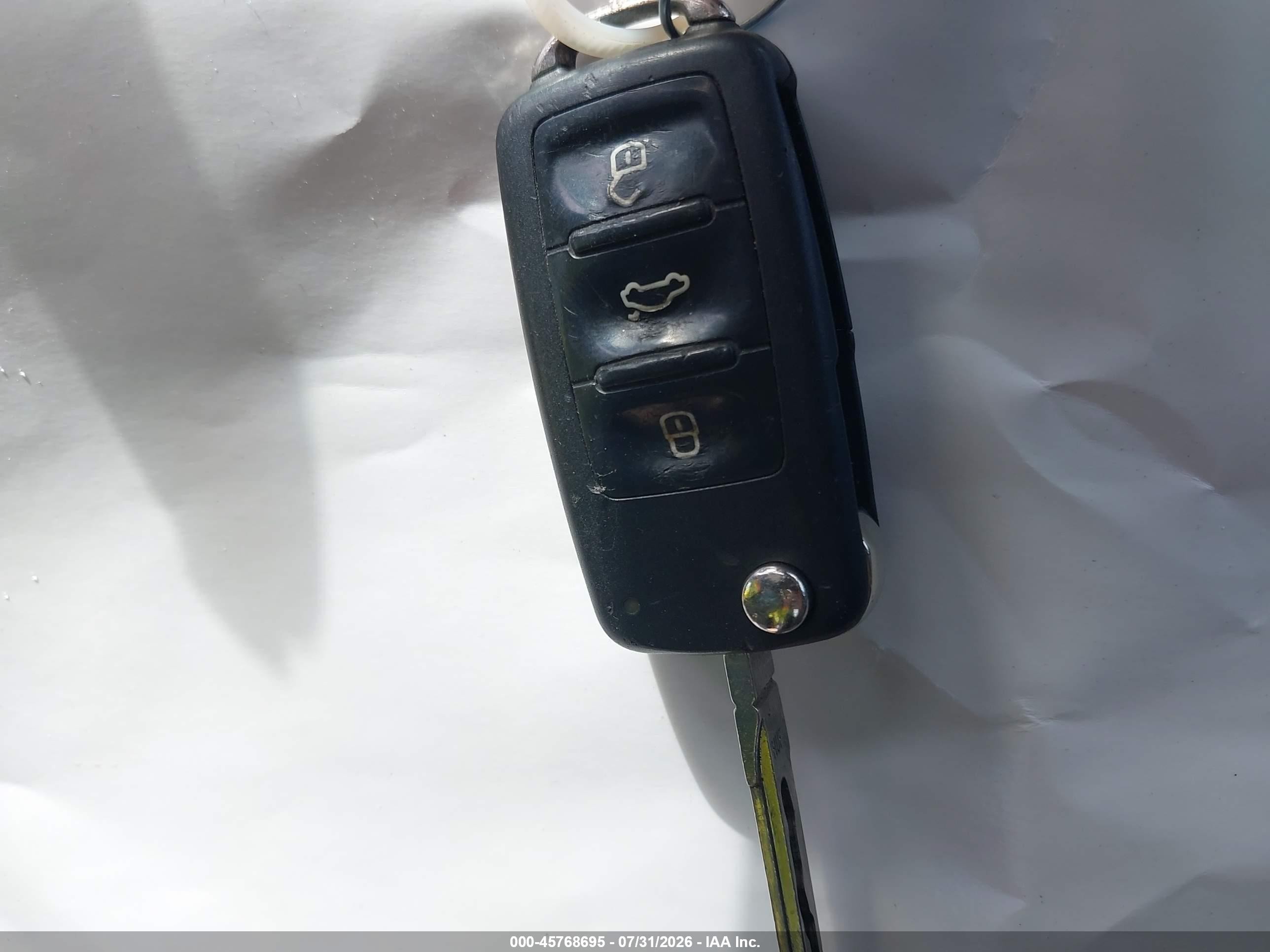 2011 Volkswagen Tiguan S Gray vin: WVGAV7AX4BW525732