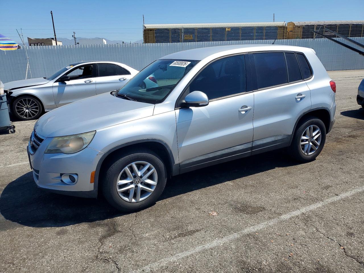 2011 Volkswagen Tiguan S Silver vin: WVGAV7AX4BW538268