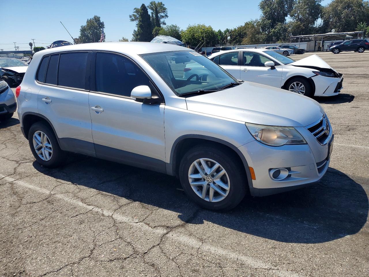 2011 Volkswagen Tiguan S Silver vin: WVGAV7AX4BW538268