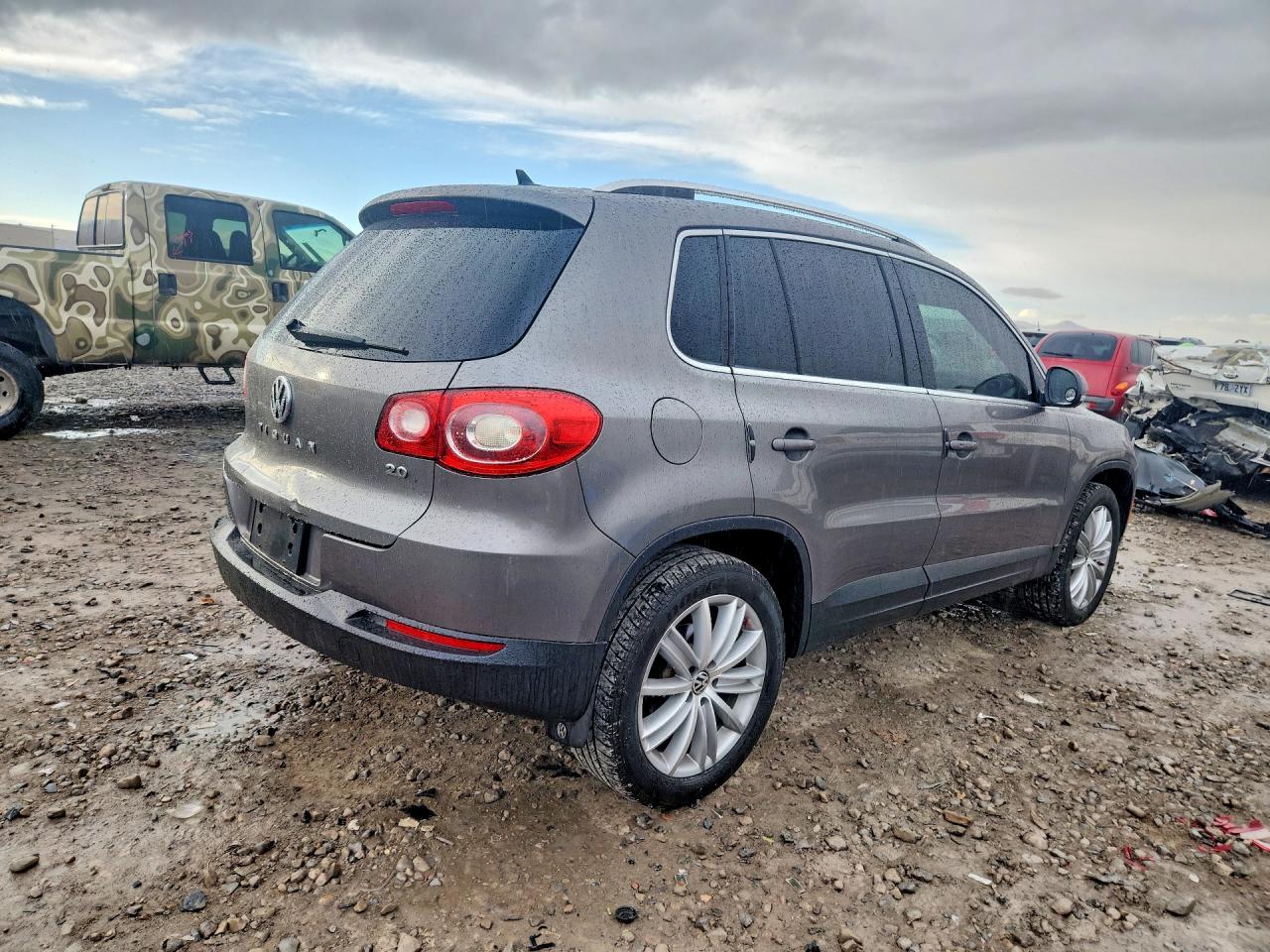 2011 Volkswagen Tiguan S Gray vin: WVGAV7AX4BW544071