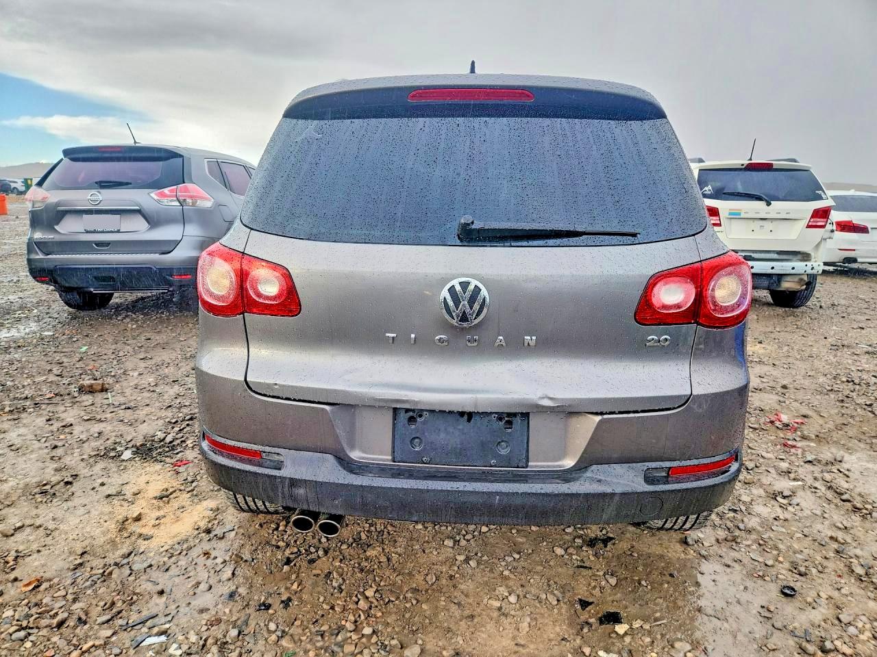 2011 Volkswagen Tiguan S Gray vin: WVGAV7AX4BW544071