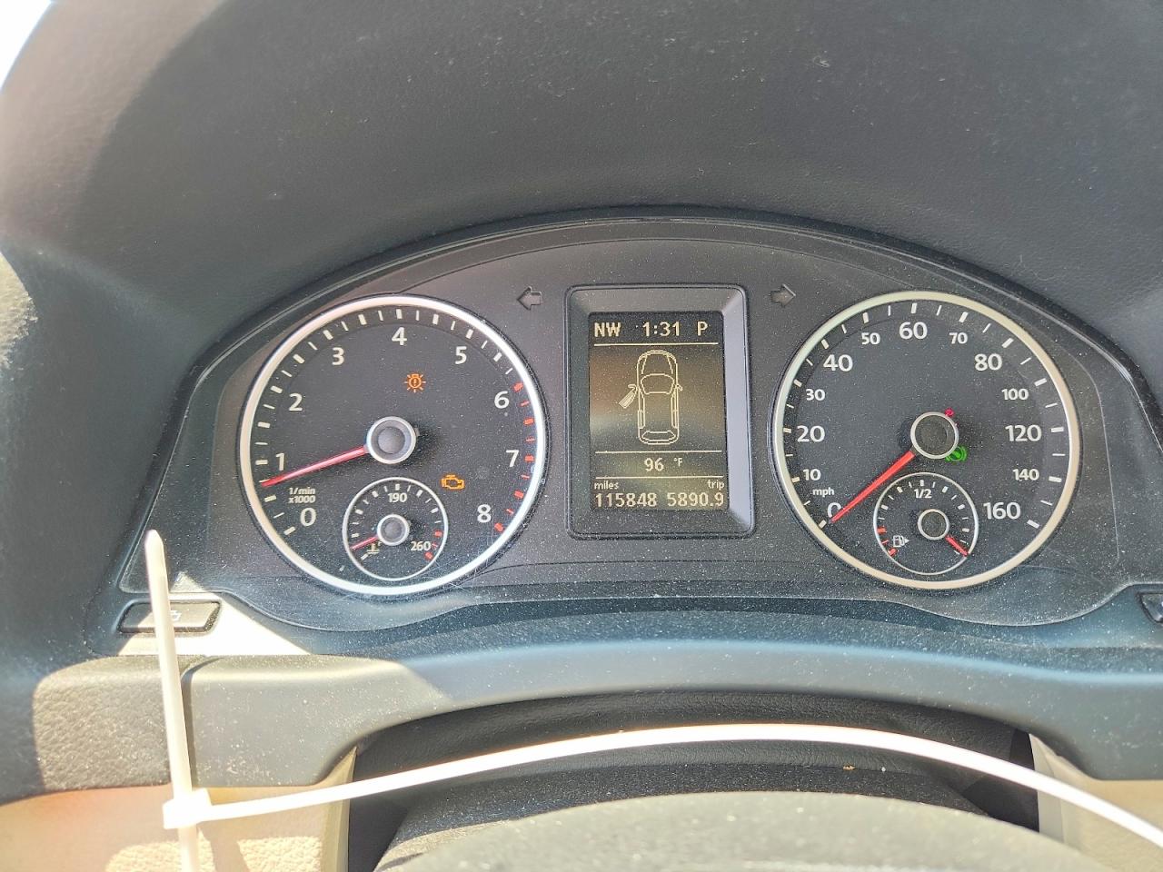 2011 Volkswagen Tiguan S Silver vin: WVGAV7AX4BW555975