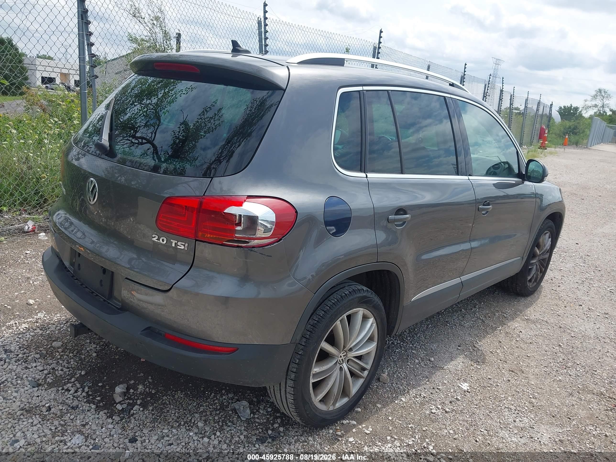 2012 Volkswagen Tiguan Se Серый vin: WVGAV7AX4CW002843