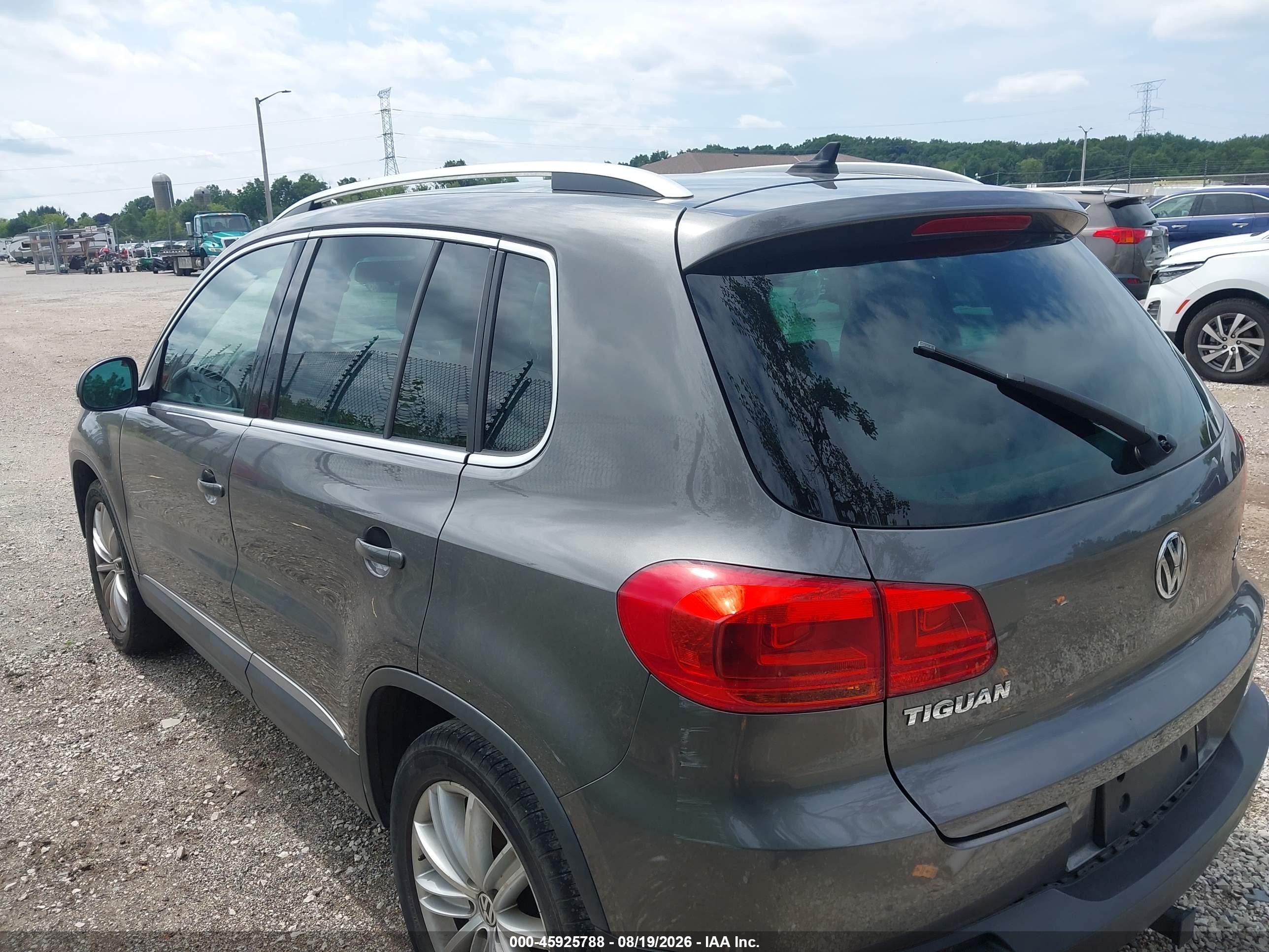 2012 Volkswagen Tiguan Se Серый vin: WVGAV7AX4CW002843